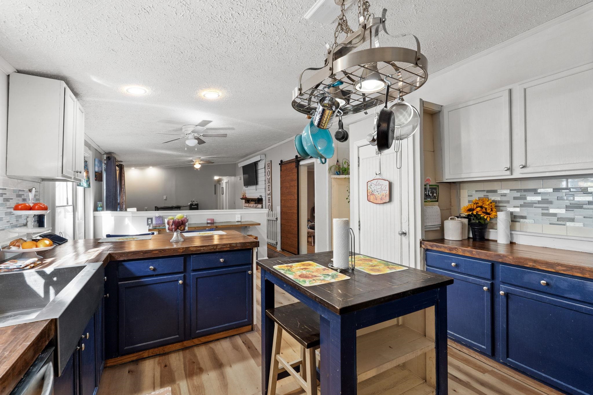 1005 Weslin Creek Dr. Property Photo 7