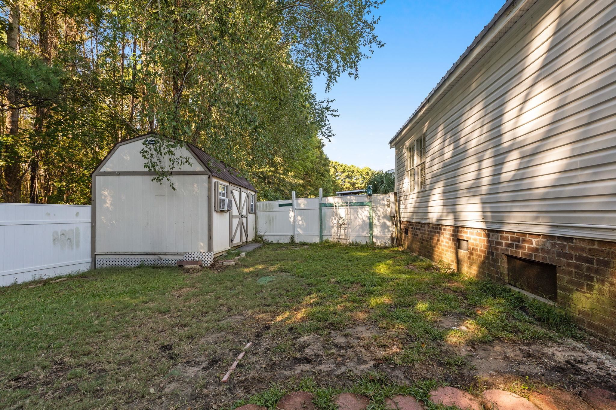 1005 Weslin Creek Dr. Property Photo 34