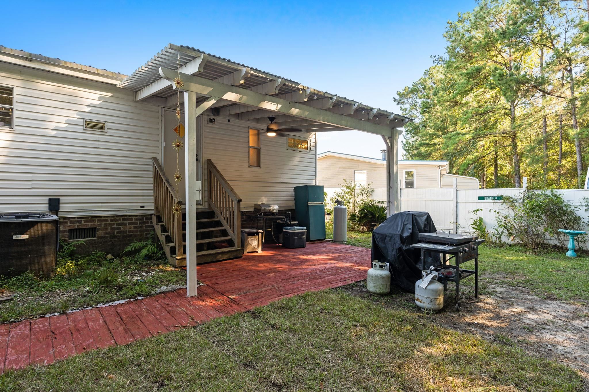1005 Weslin Creek Dr. Property Photo 37