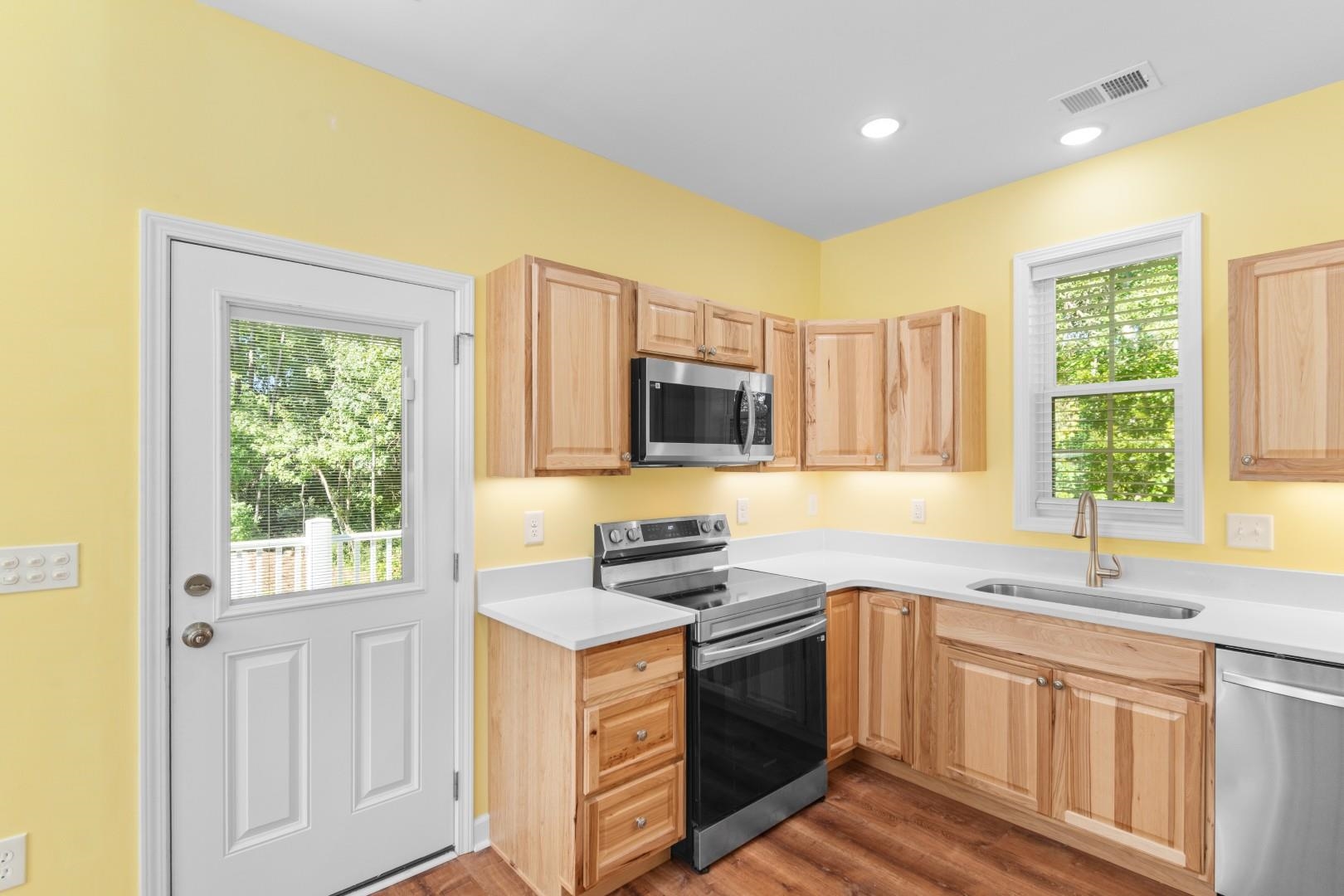 316 Misty Breeze Ln. Property Photo 8