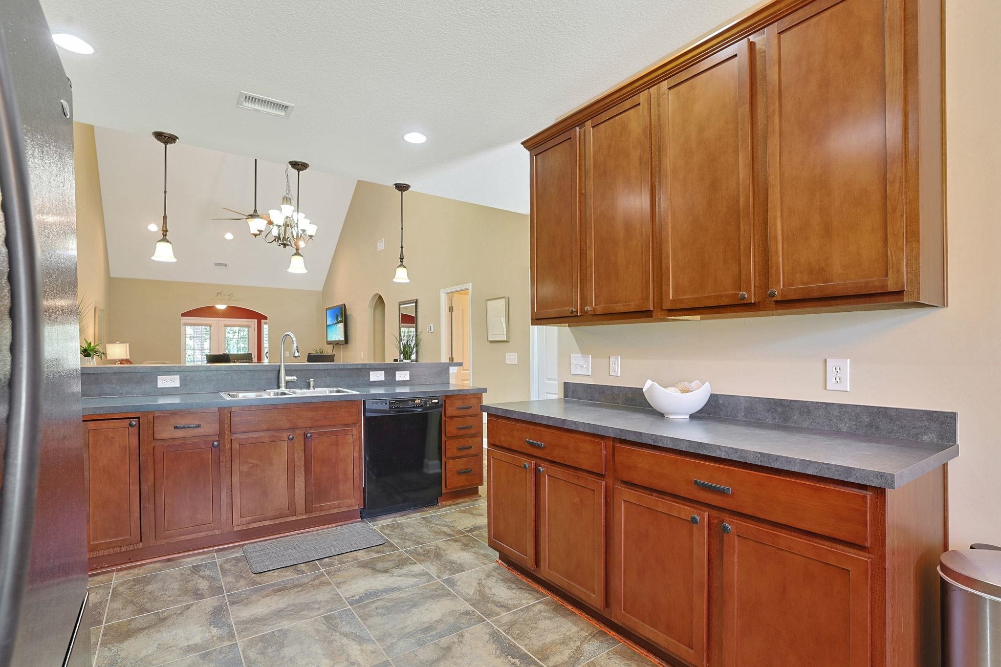 822 Foxtail Dr. Property Photo 14