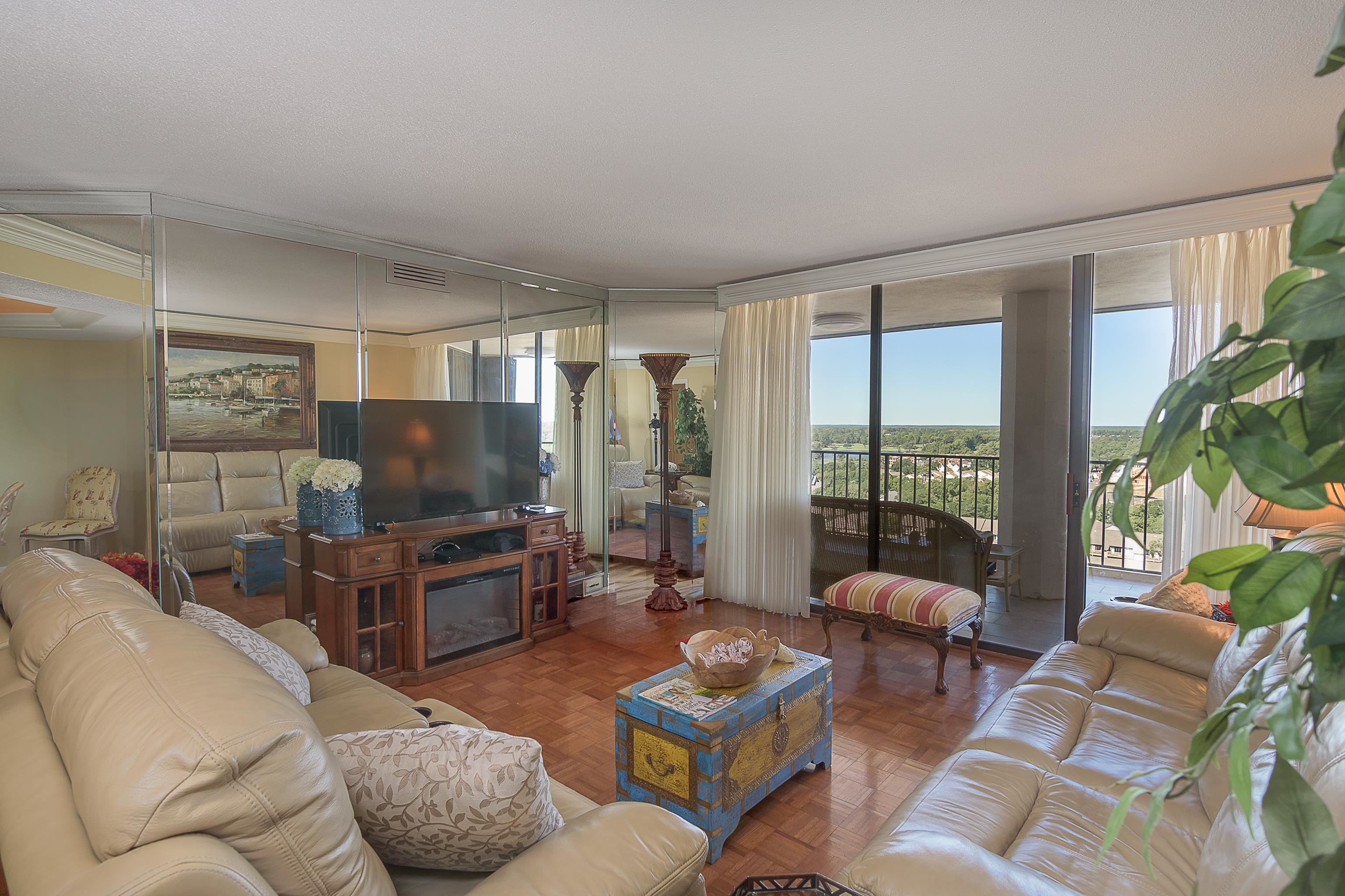 9650 Shore Dr. Property Photo 2