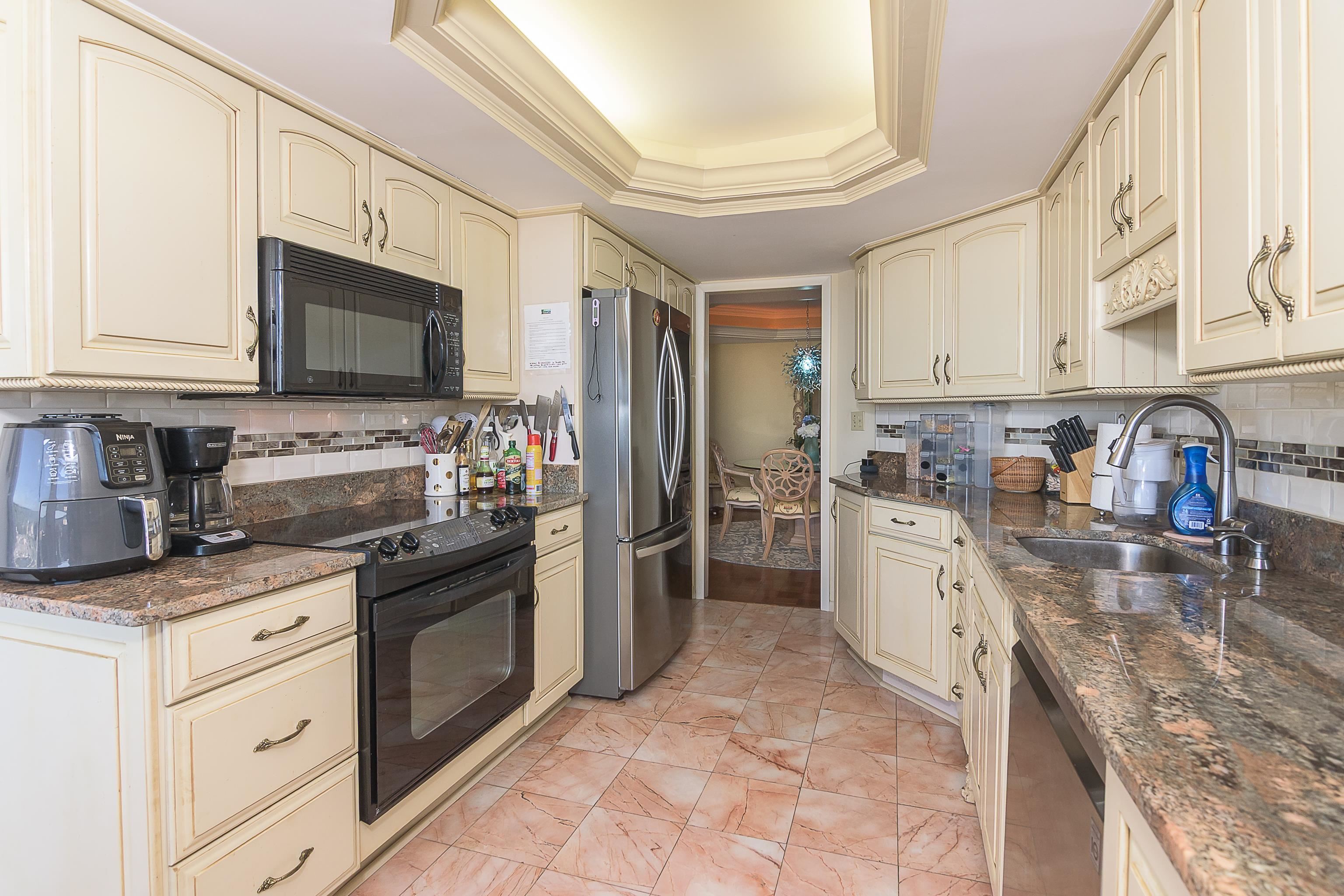 9650 Shore Dr. Property Photo 13