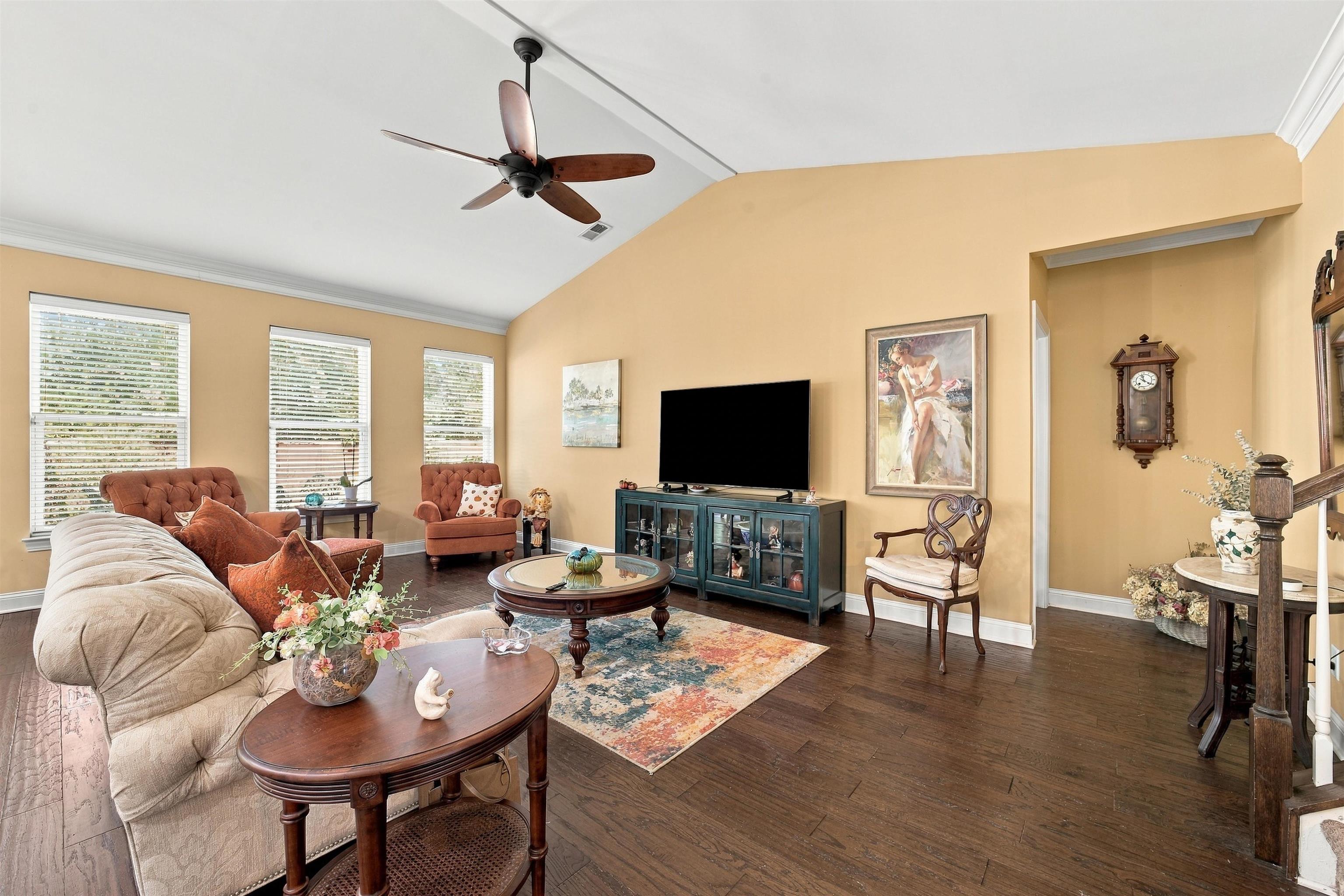 1755 Orchard Dr. Property Photo 6