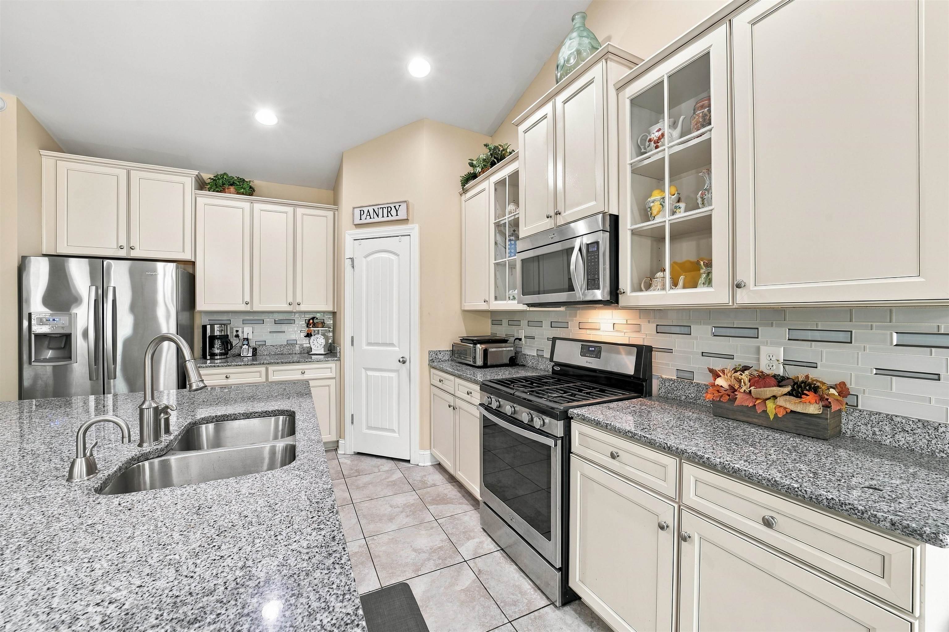 1755 Orchard Dr. Property Photo 7