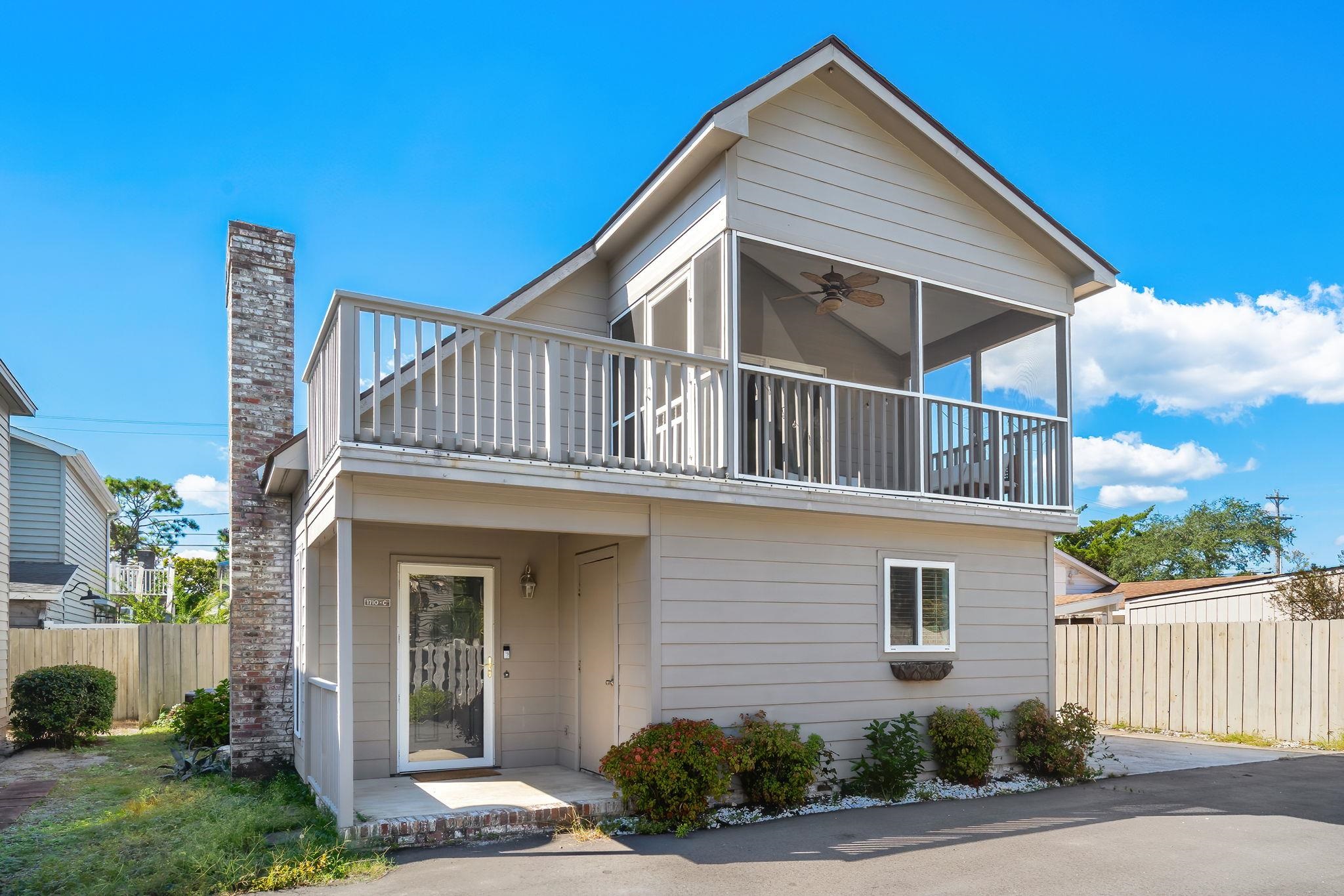 1710-c Edge Dr. Property Photo 8