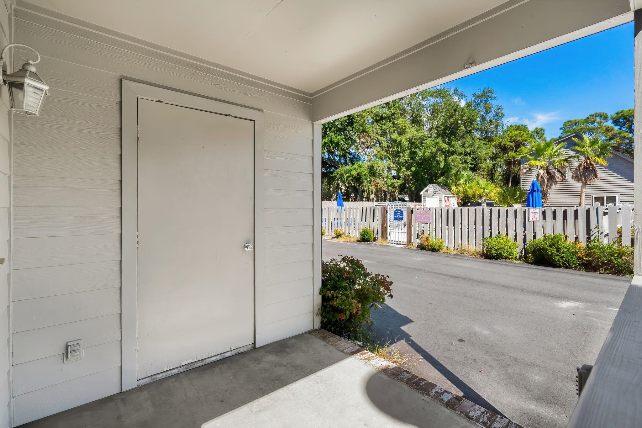 1710-c Edge Dr. Property Photo 9