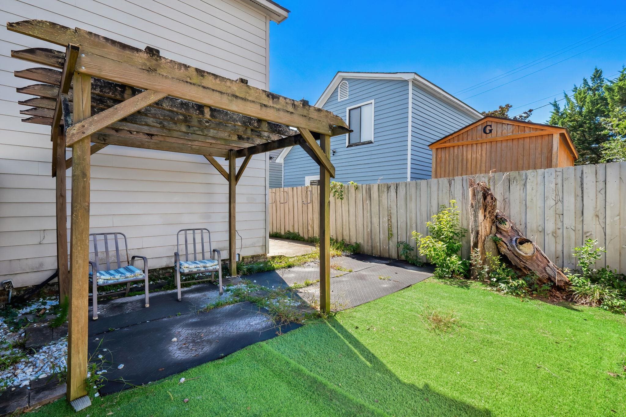 1710-c Edge Dr. Property Photo 25