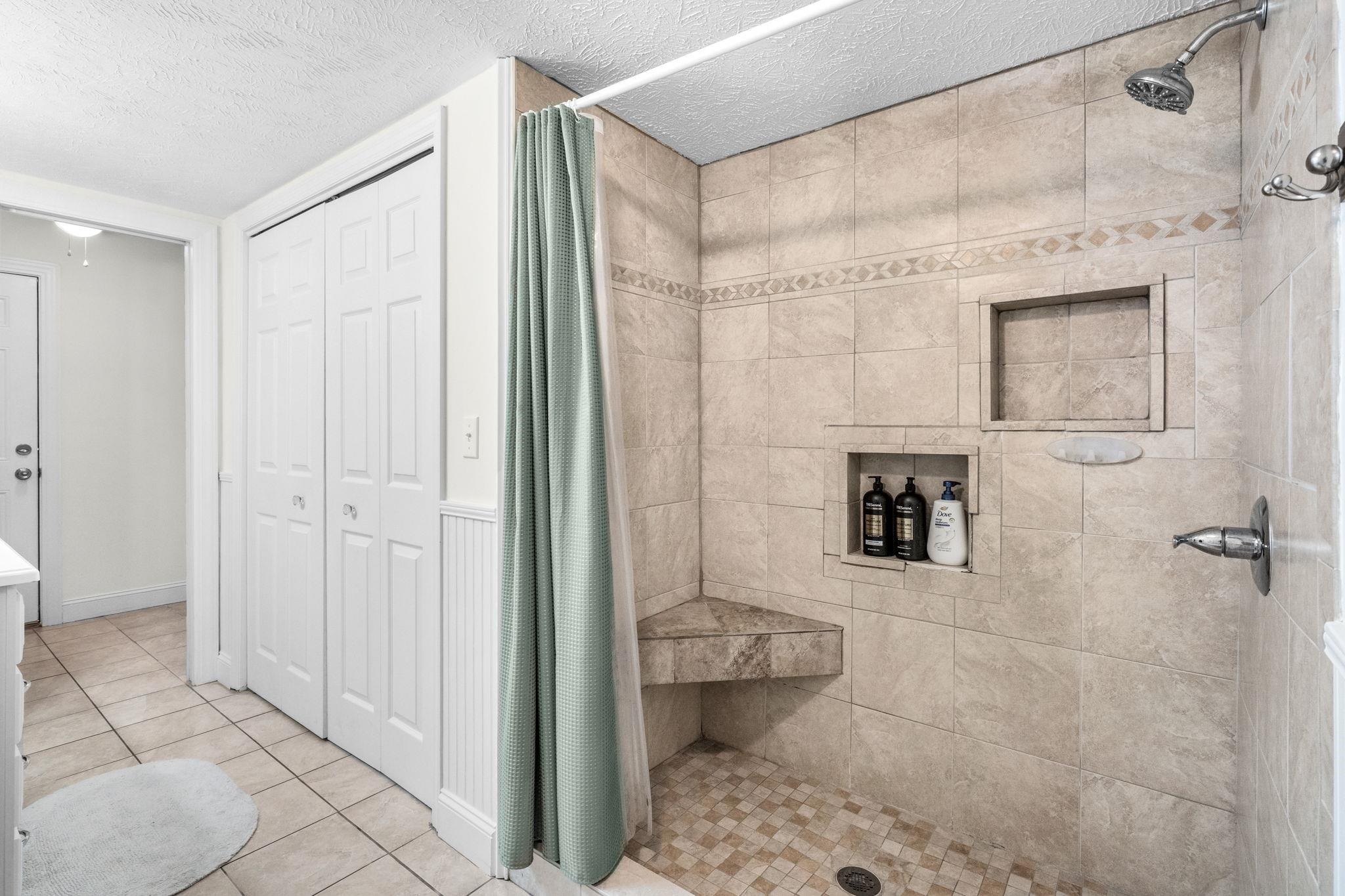 1710-c Edge Dr. Property Photo 34