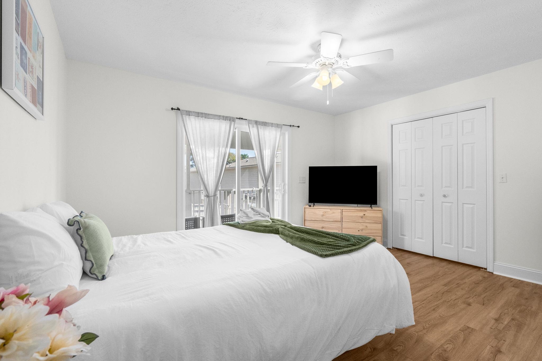 1710-c Edge Dr. Property Photo 37