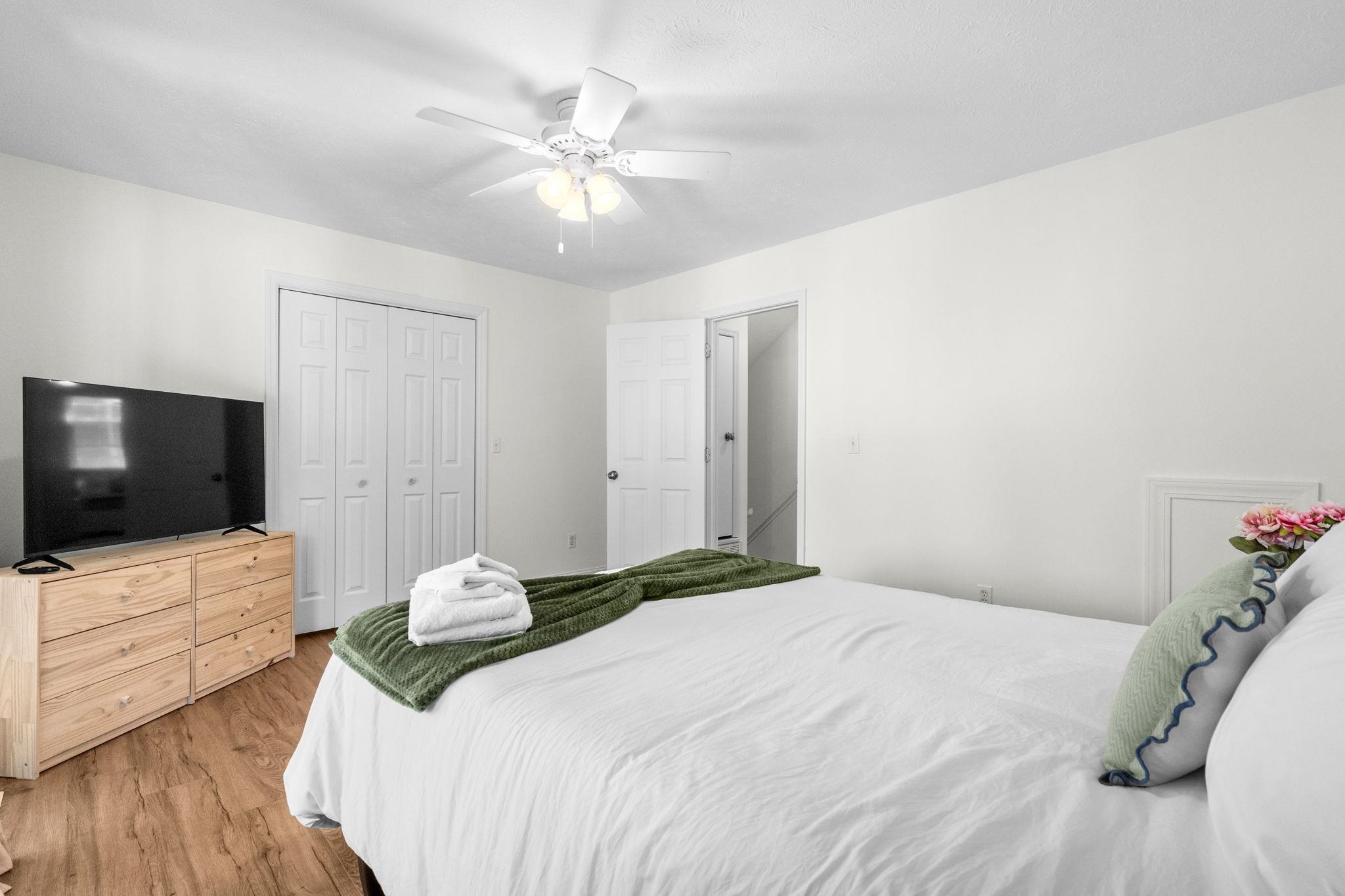 1710-c Edge Dr. Property Photo 38