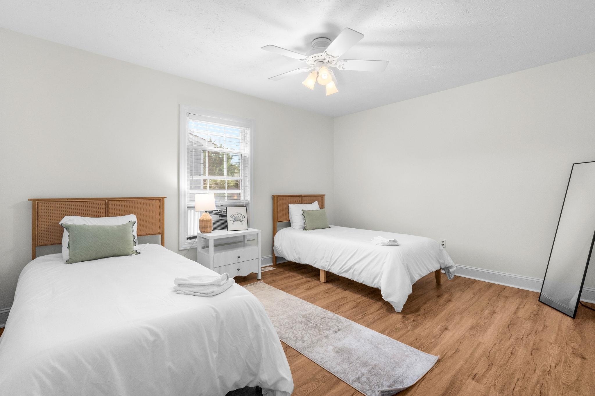 1710-c Edge Dr. Property Photo 46