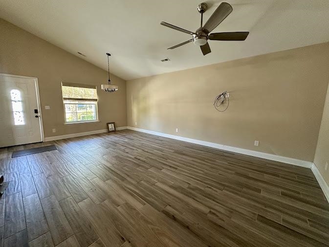 870 Brenda Pl. Property Photo 6
