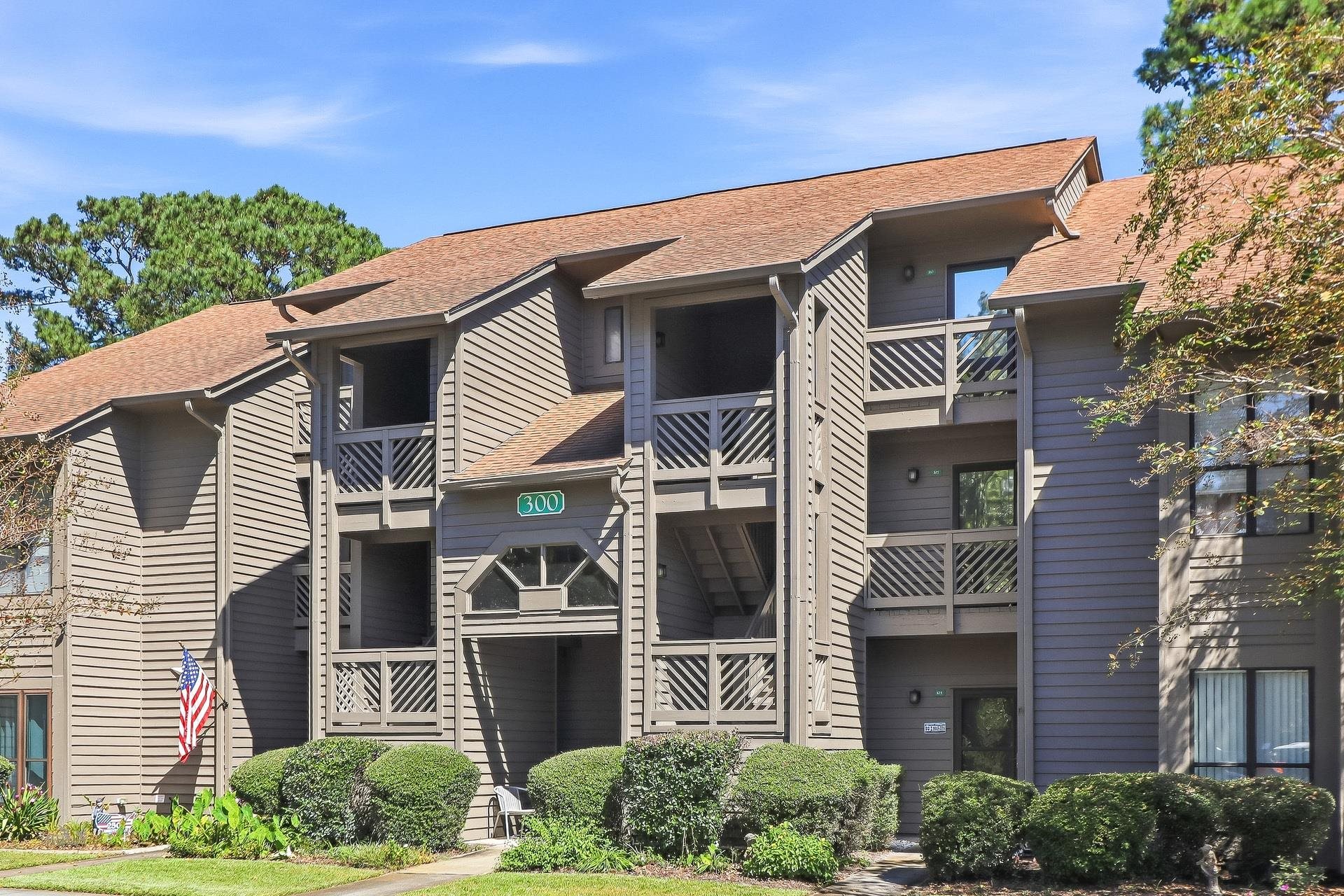305 Indian Wells Ct.