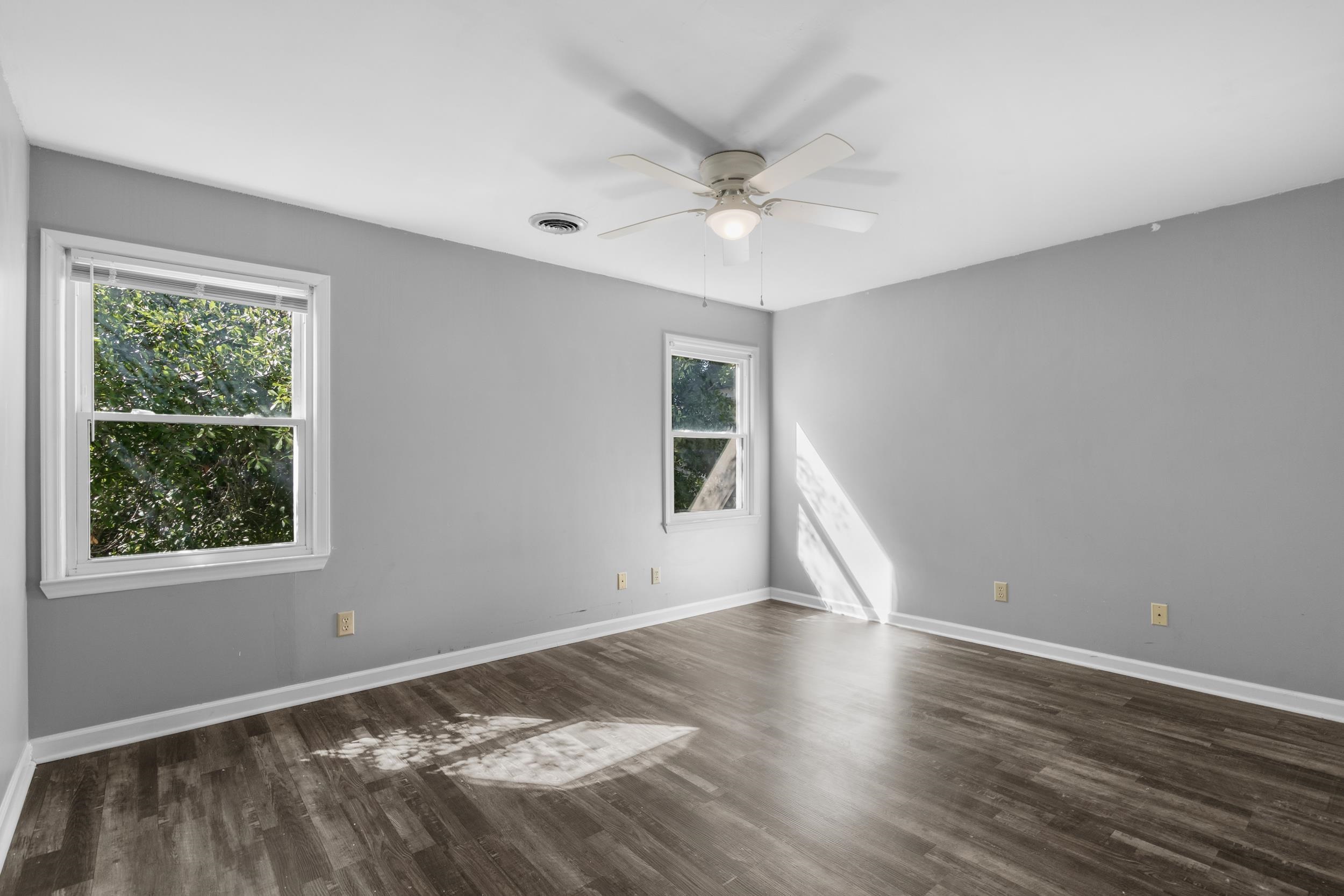 884 Brenda Pl. Property Photo 16