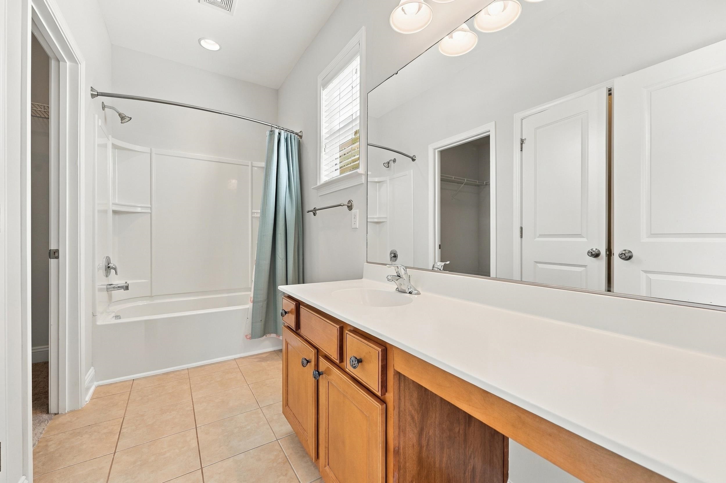 3001 Chesterwood Ct. Property Photo 33