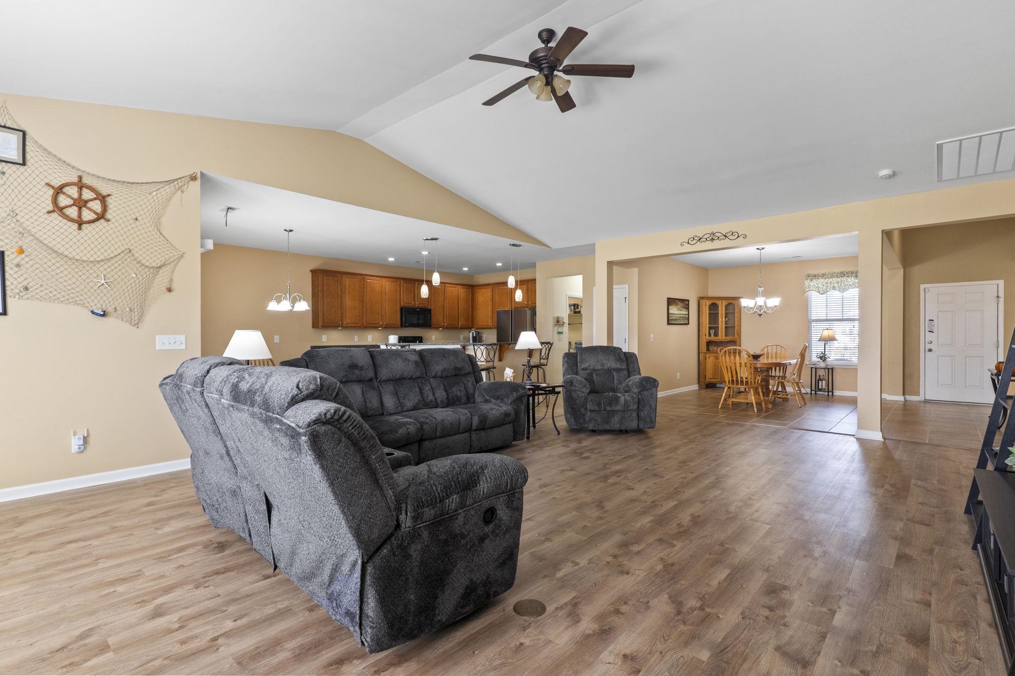 1725 Boyne Dr. Property Photo 9