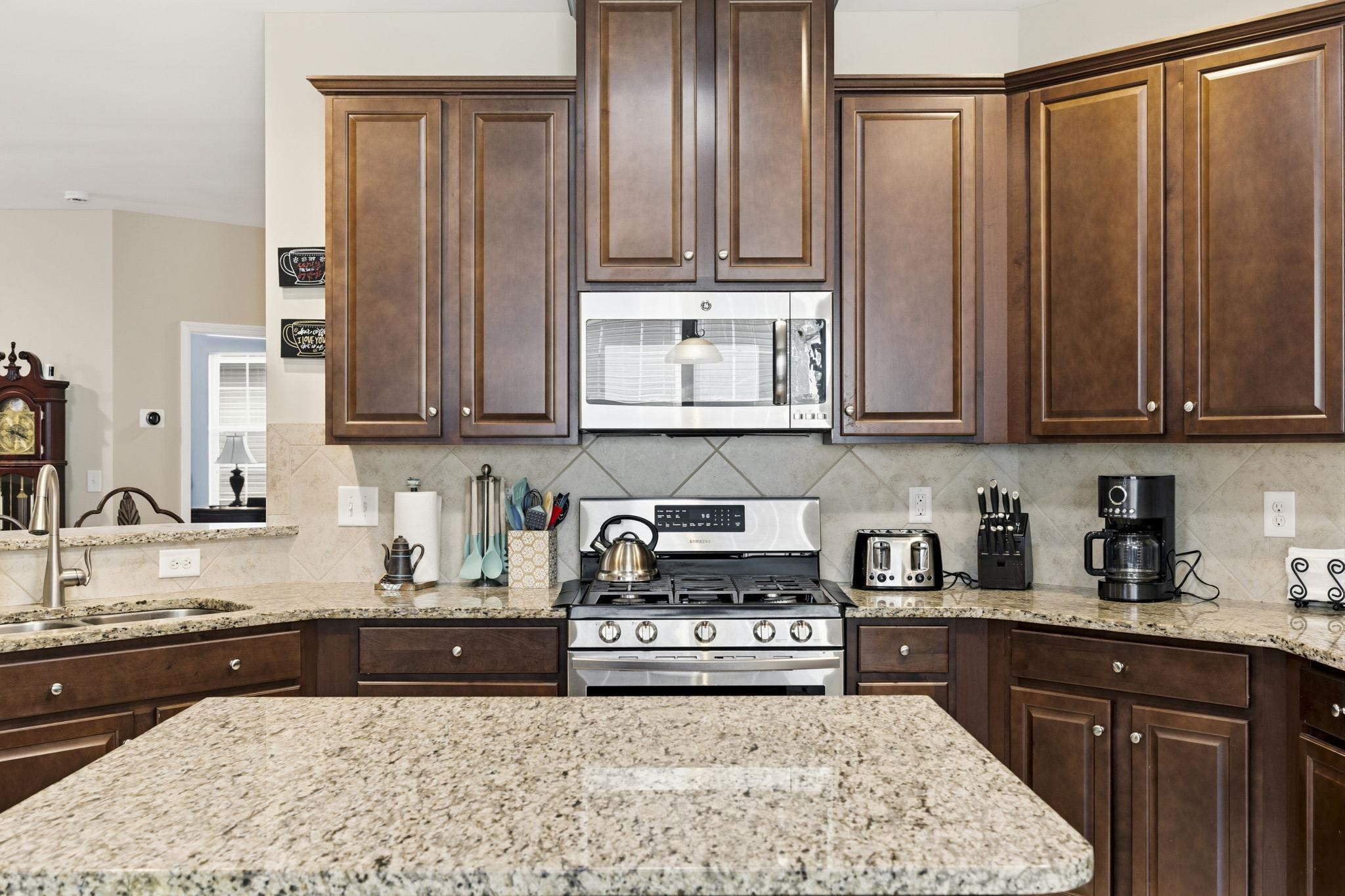277 Ridge Point Dr. Property Photo 12