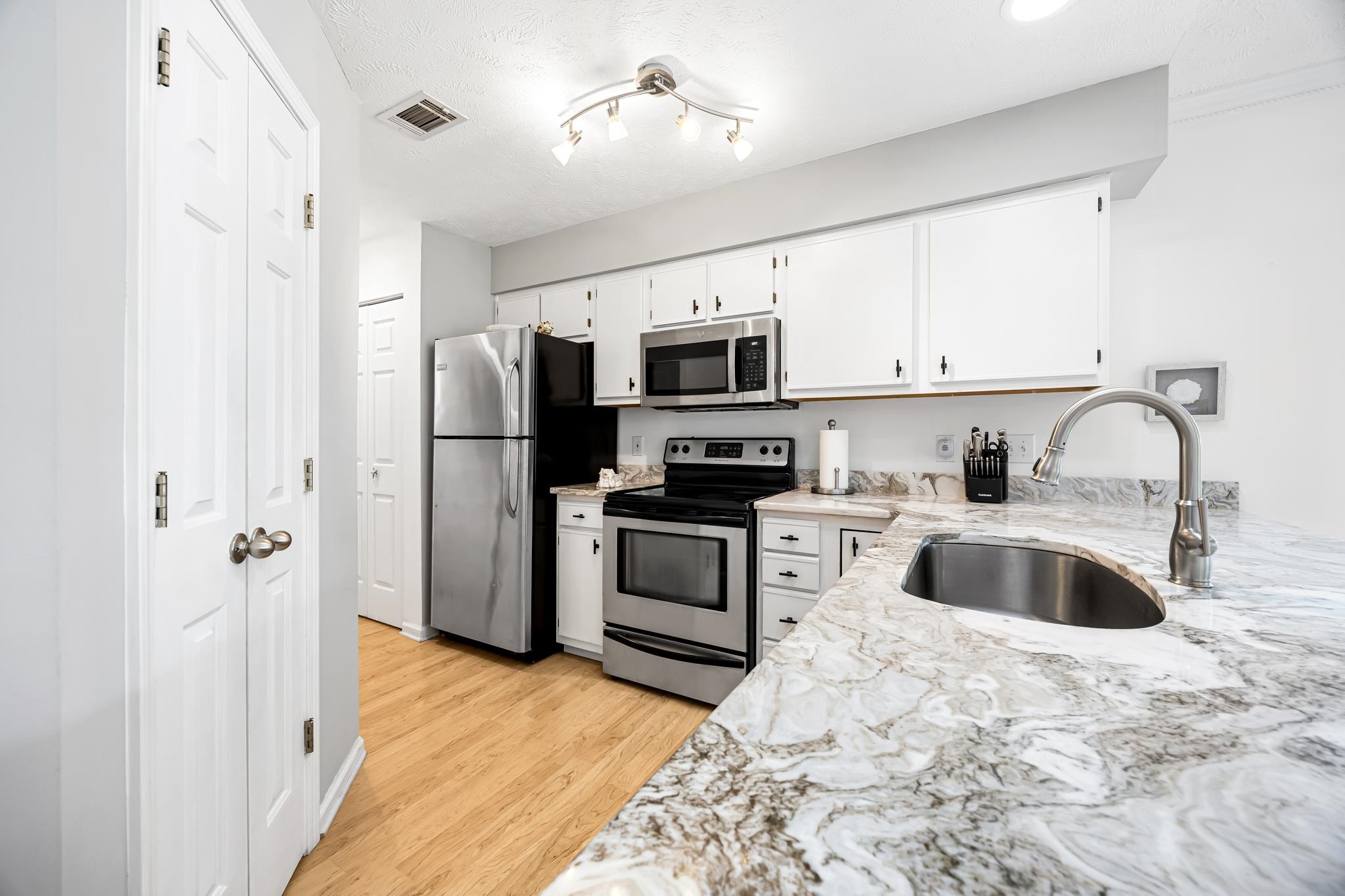 604 Waterway Village Blvd. Property Photo 16