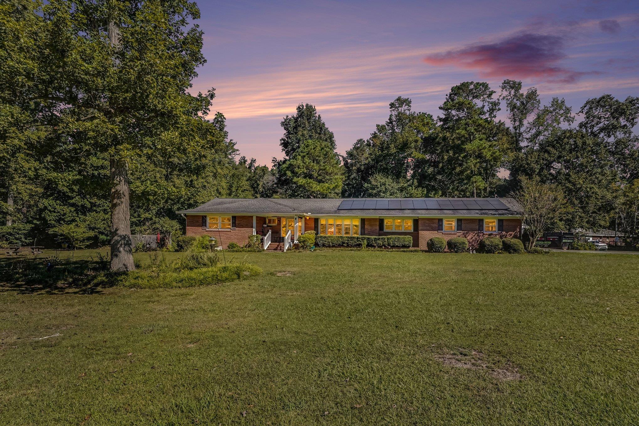 4629 Circle Dr. Property Photo 1