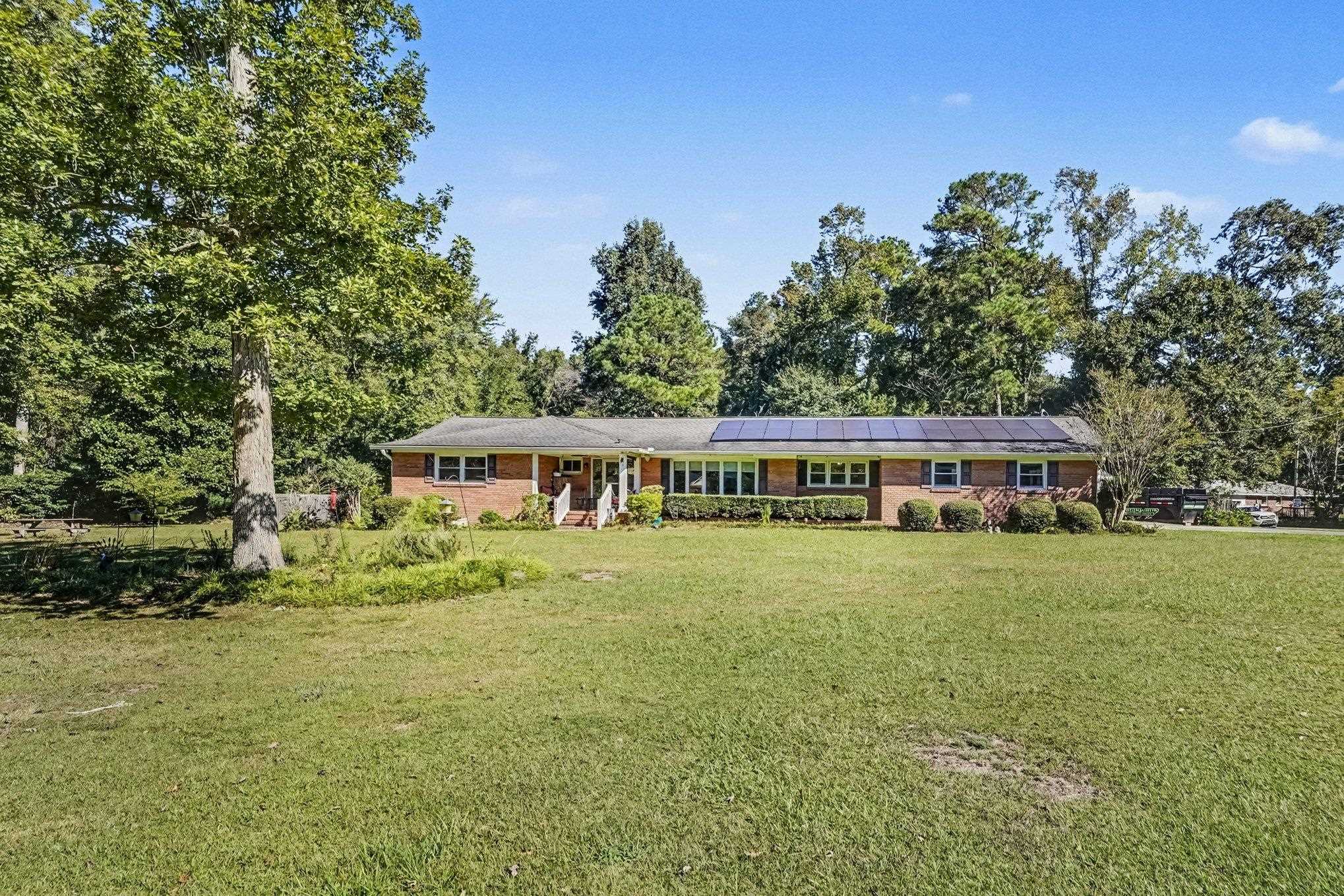 4629 Circle Dr. Property Photo 2