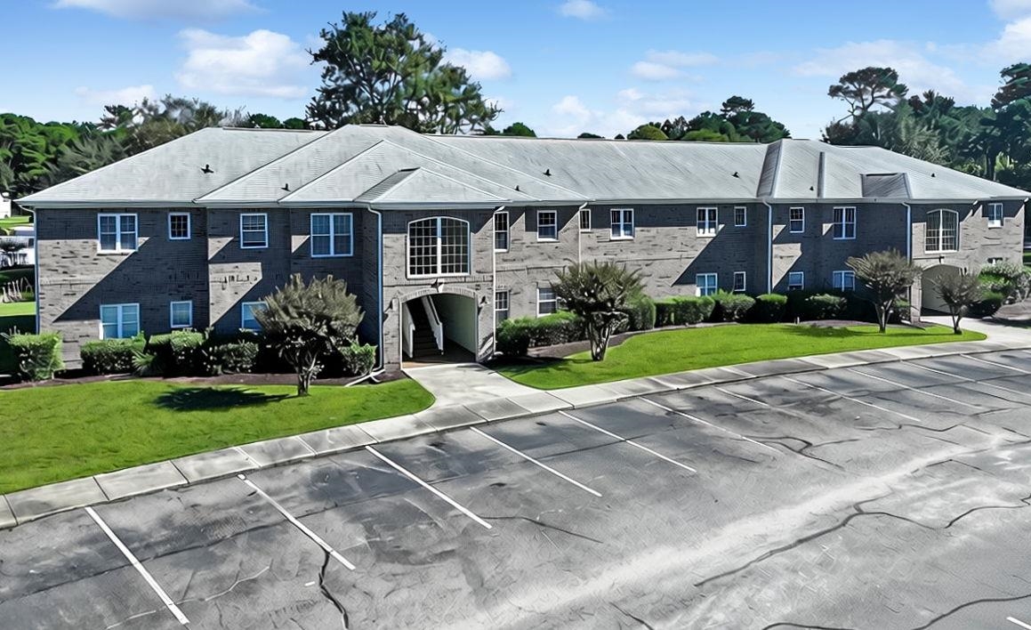 100 Willow Green Dr. Property Photo 1
