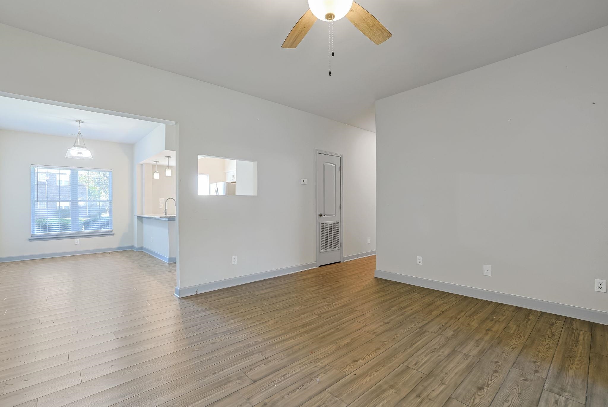 100 Willow Green Dr. Property Photo 5