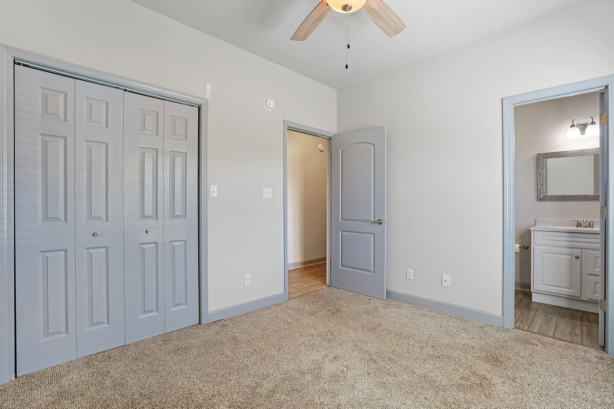 100 Willow Green Dr. Property Photo 25