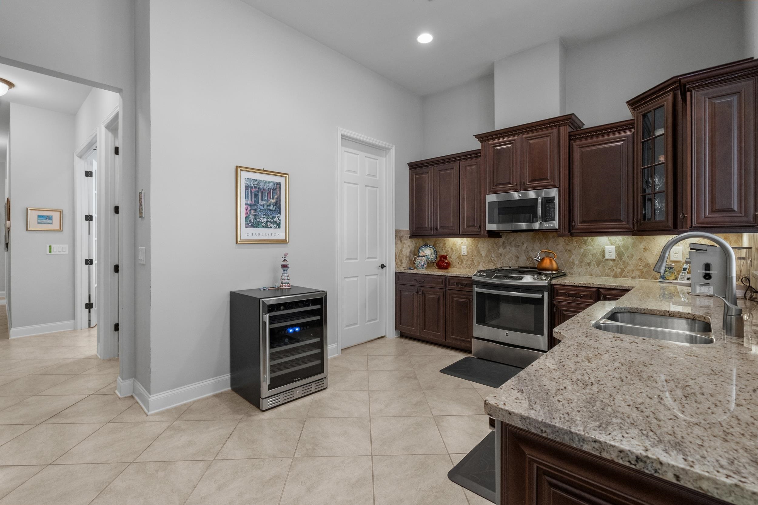 1656 Murrell Pl. Property Photo 15