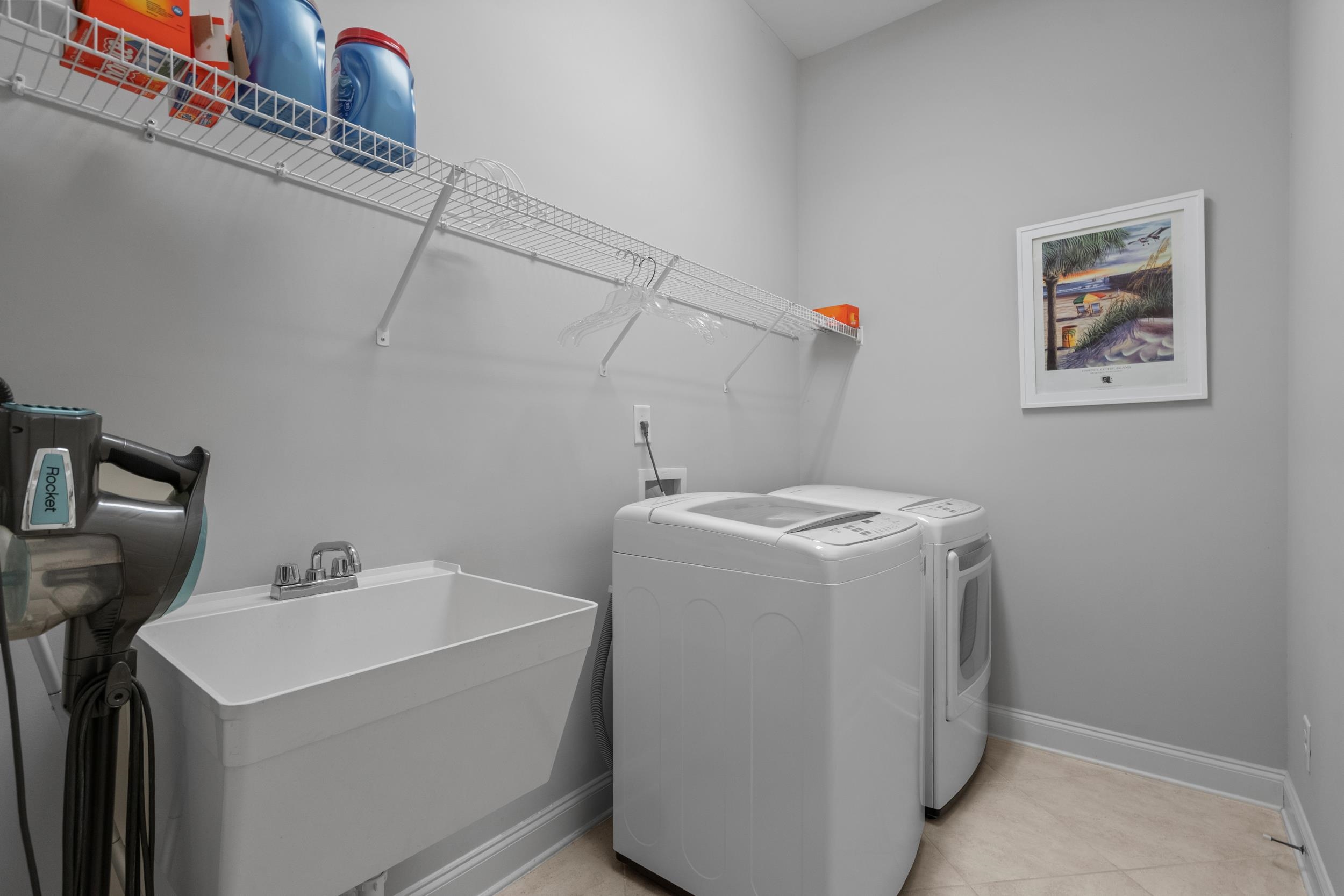 1656 Murrell Pl. Property Photo 34