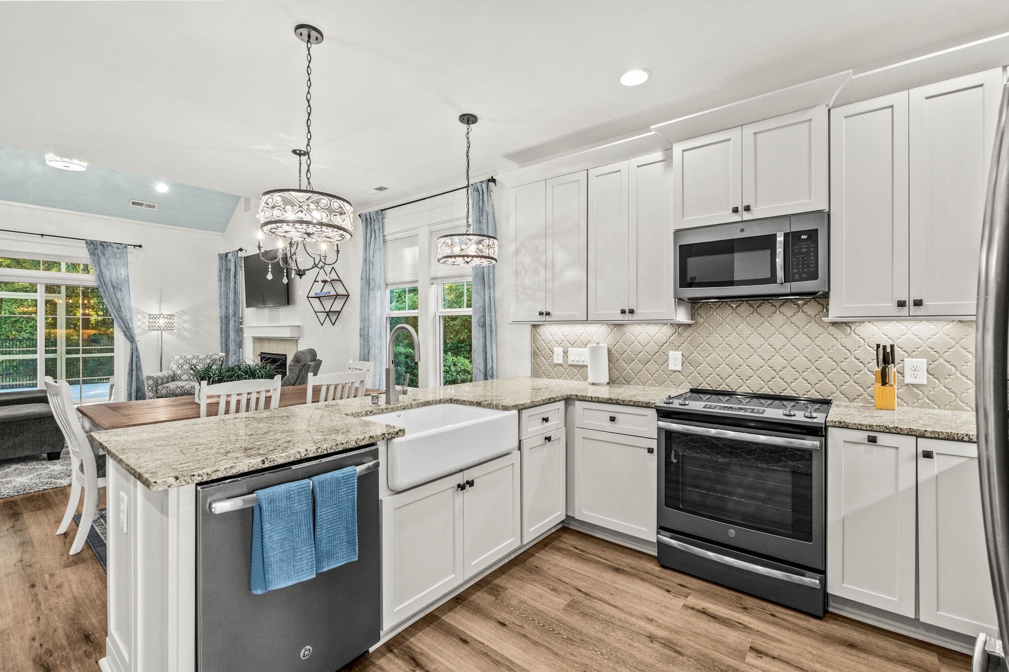 5228 Sea Coral Way Property Photo 4