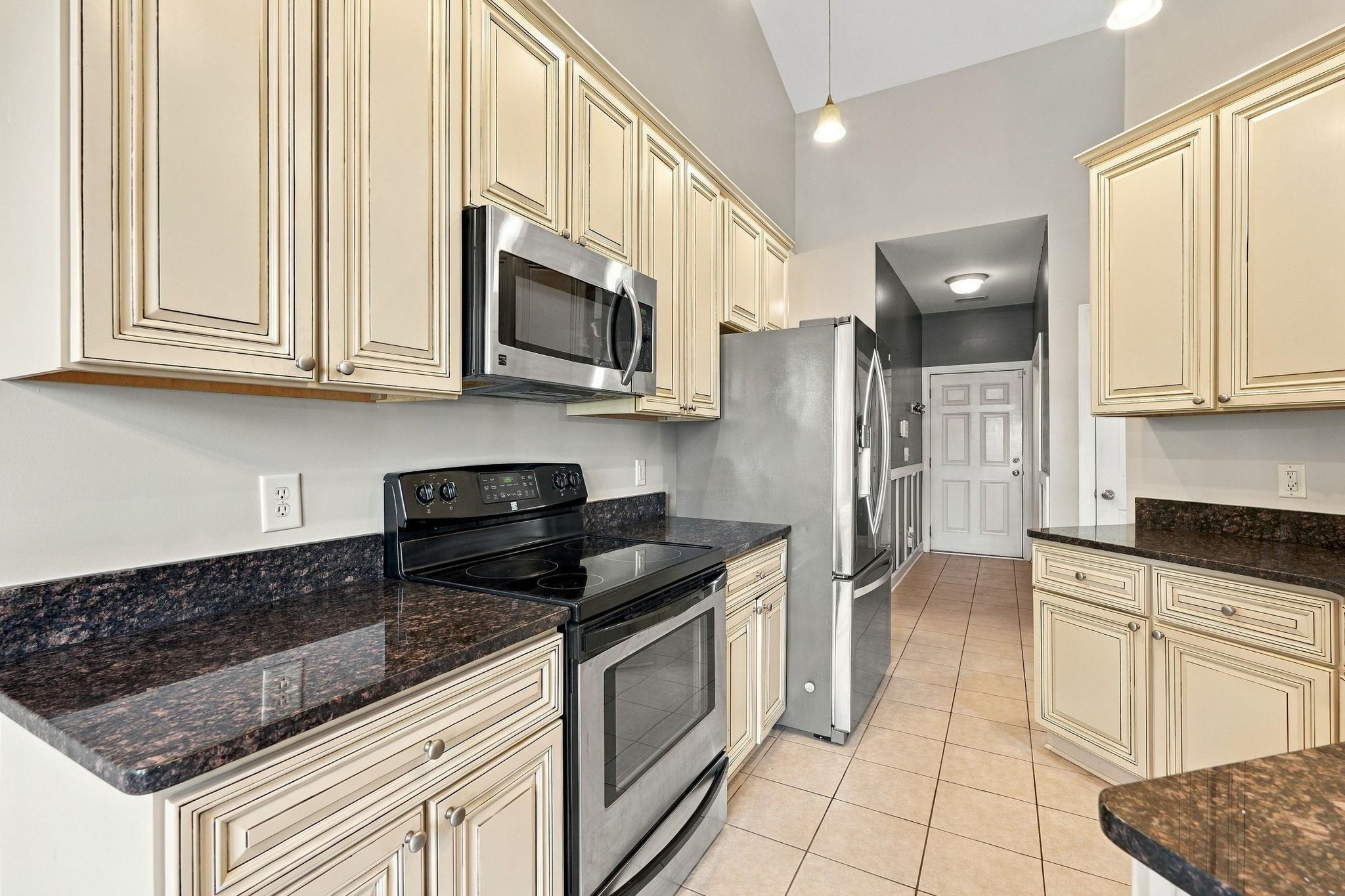 245 Colby Ct. Property Photo 9