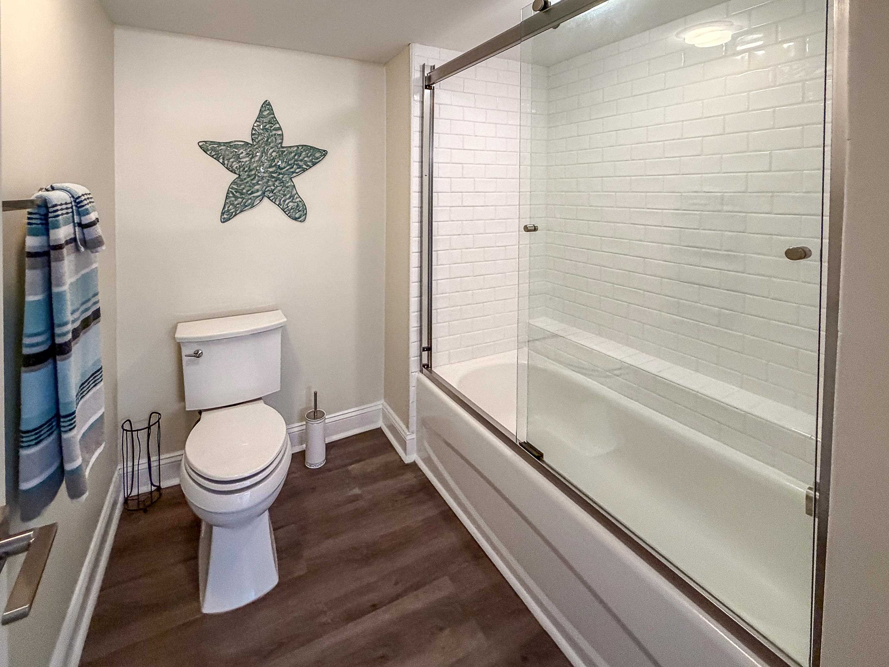 8560 Queensway Blvd. Property Photo 25