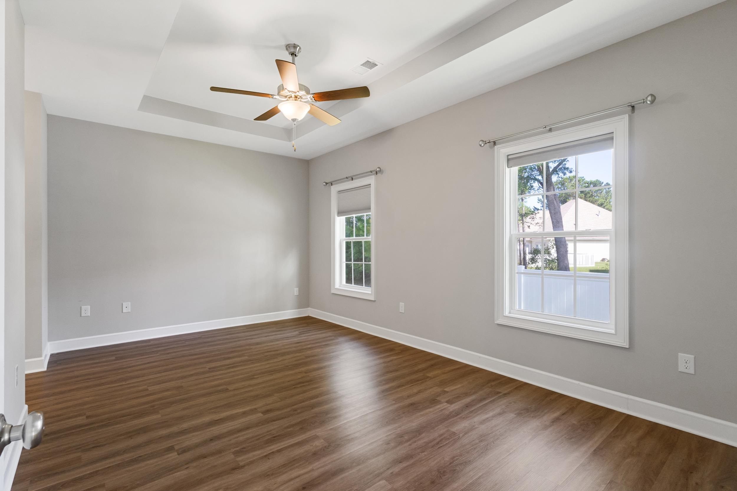 532 Whiddy Loop Property Photo 35