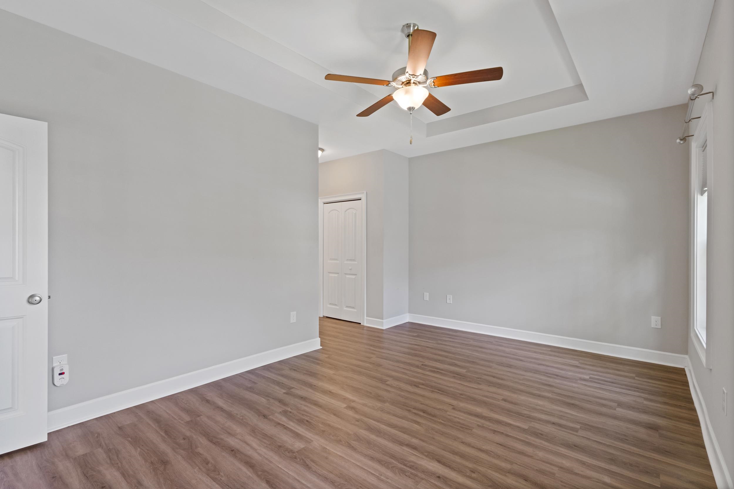 532 Whiddy Loop Property Photo 37