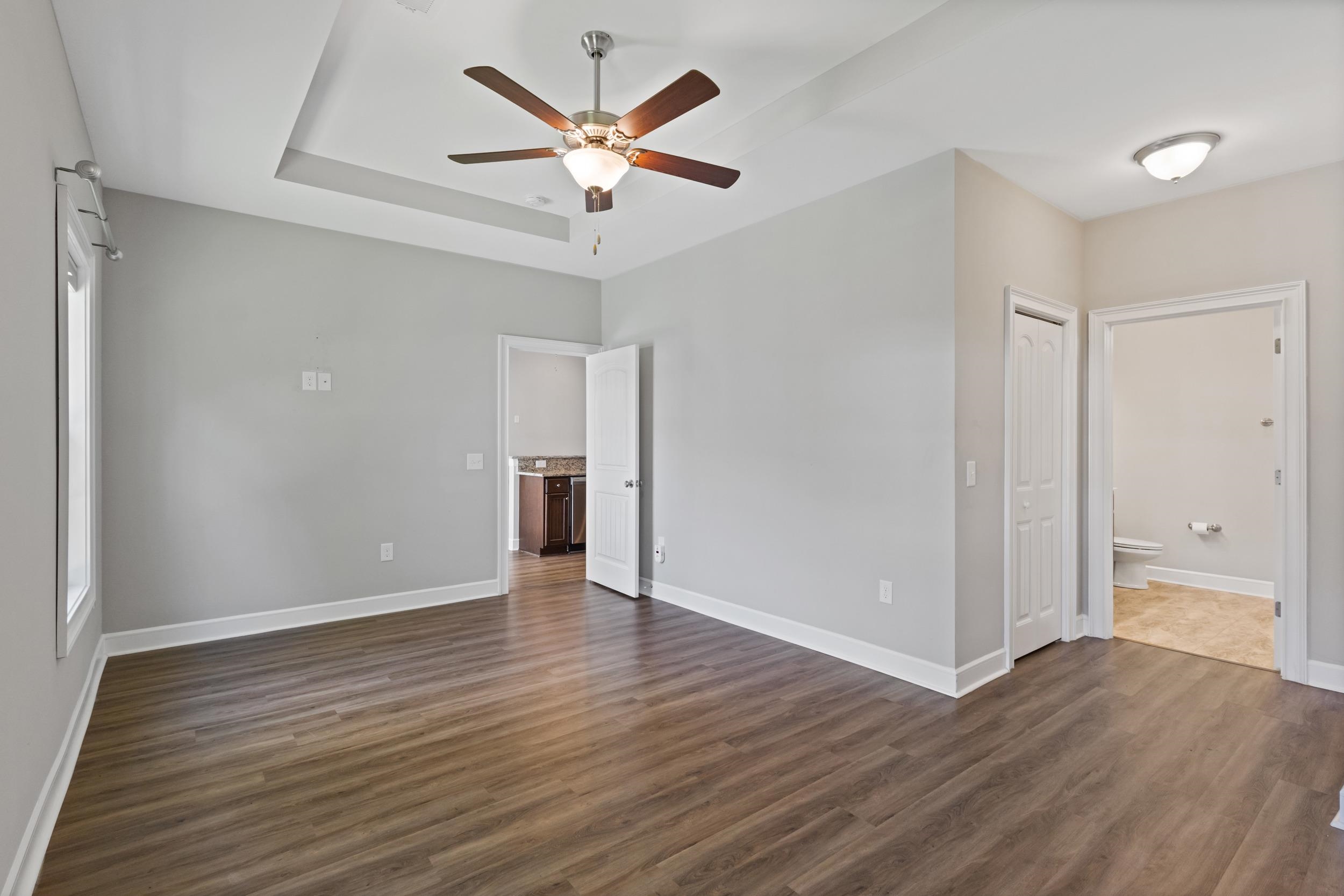 532 Whiddy Loop Property Photo 38