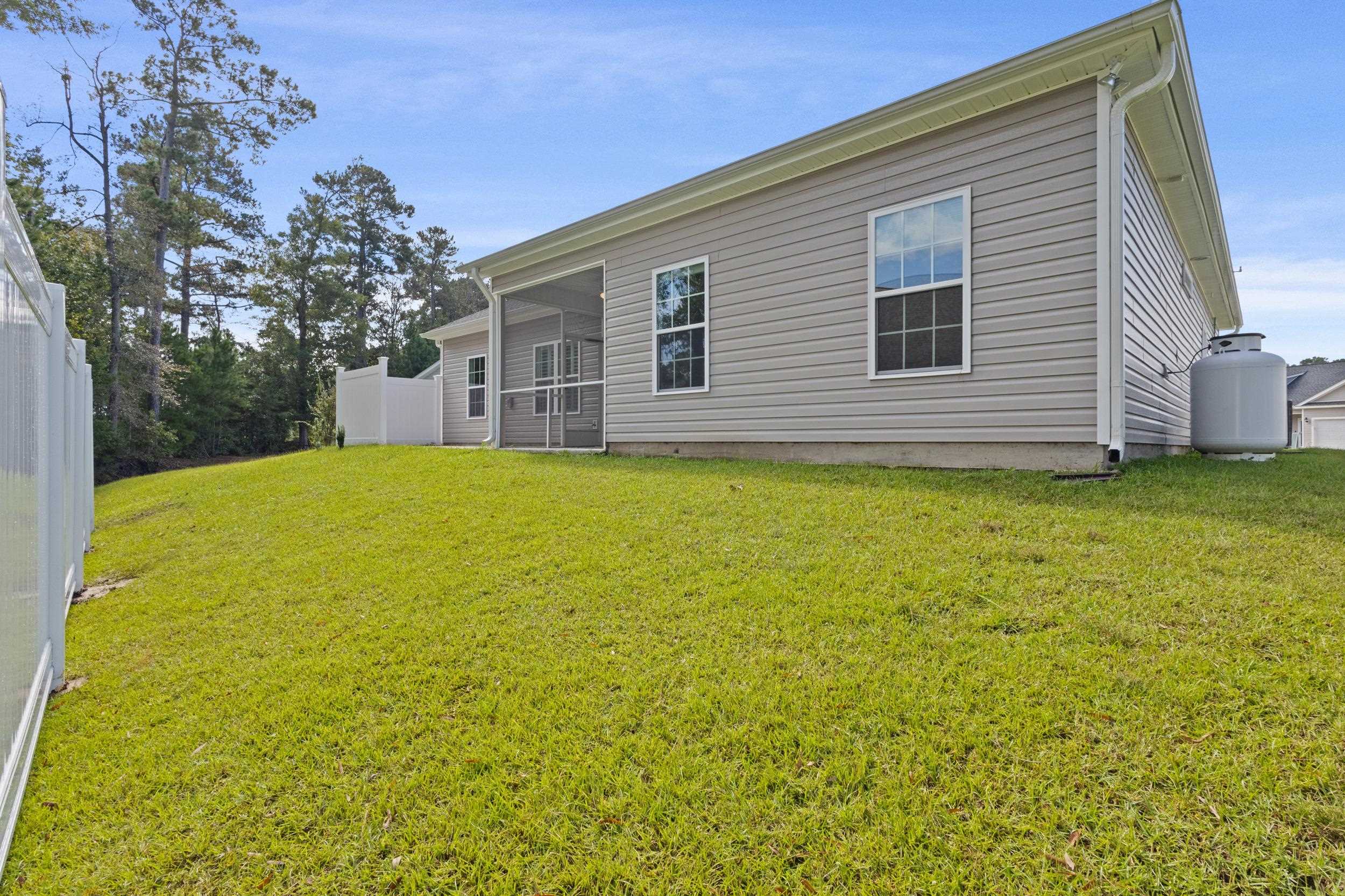 532 Whiddy Loop Property Photo 46