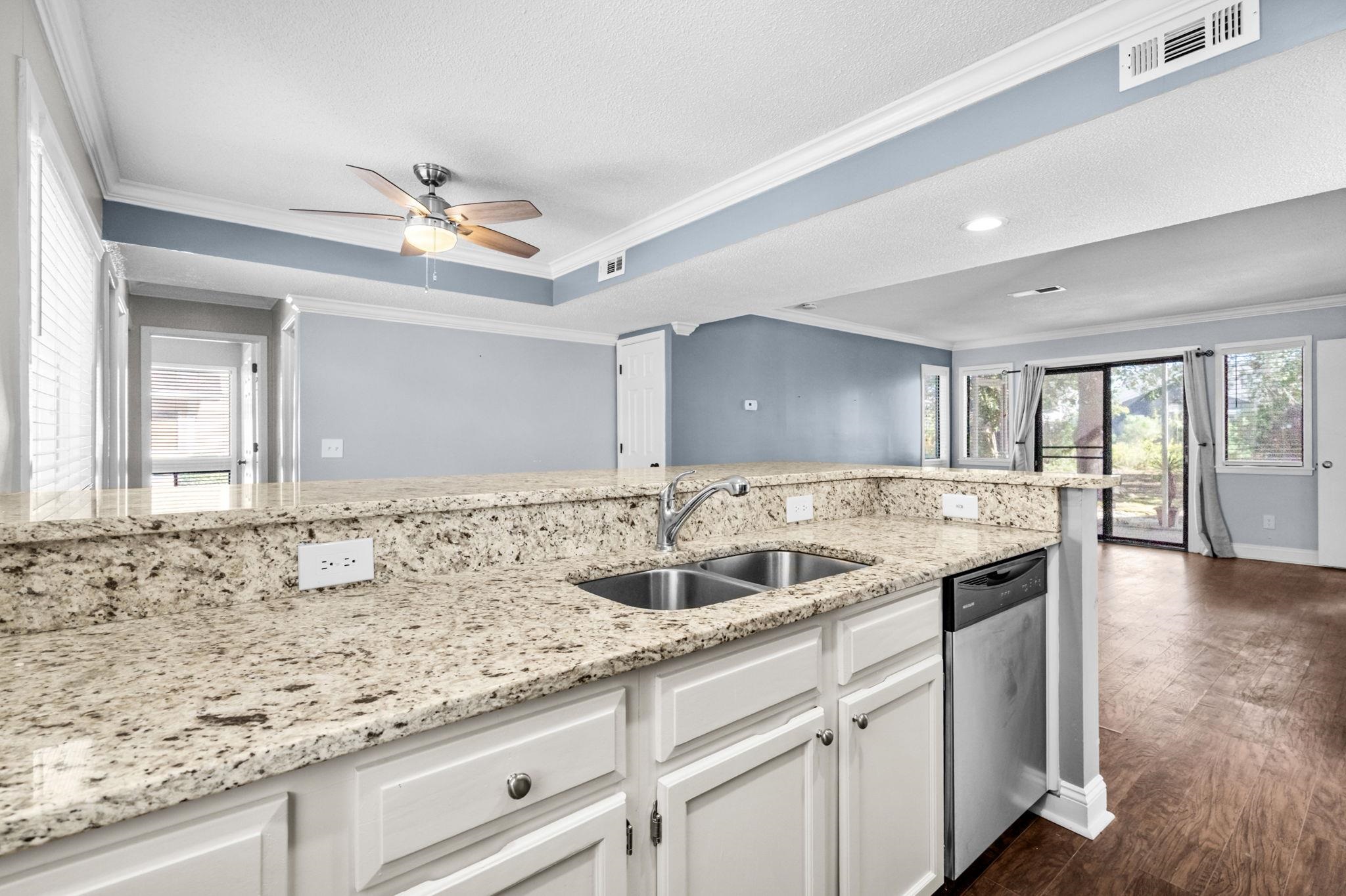 1025 Plantation Dr. Property Photo 16