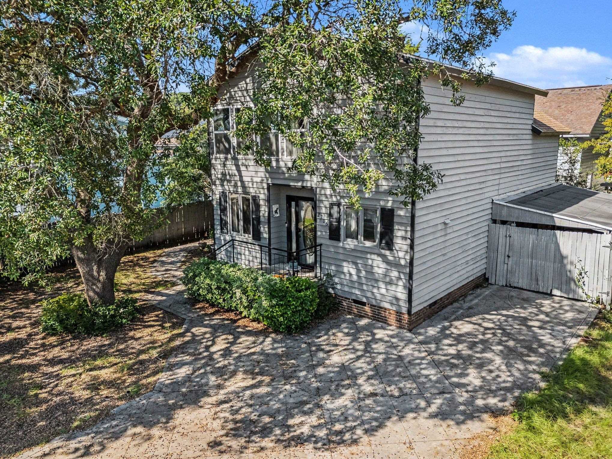 2706 Havens Dr. Property Photo 3
