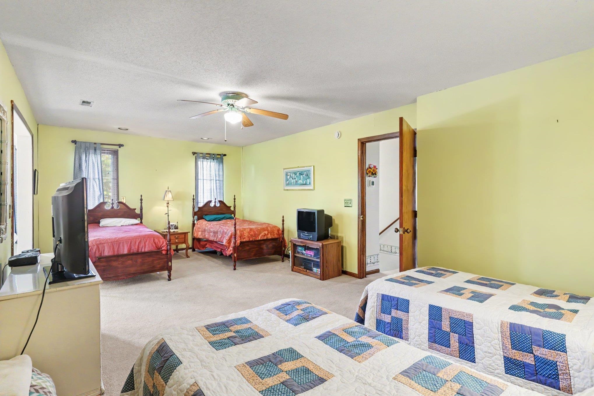2706 Havens Dr. Property Photo 16