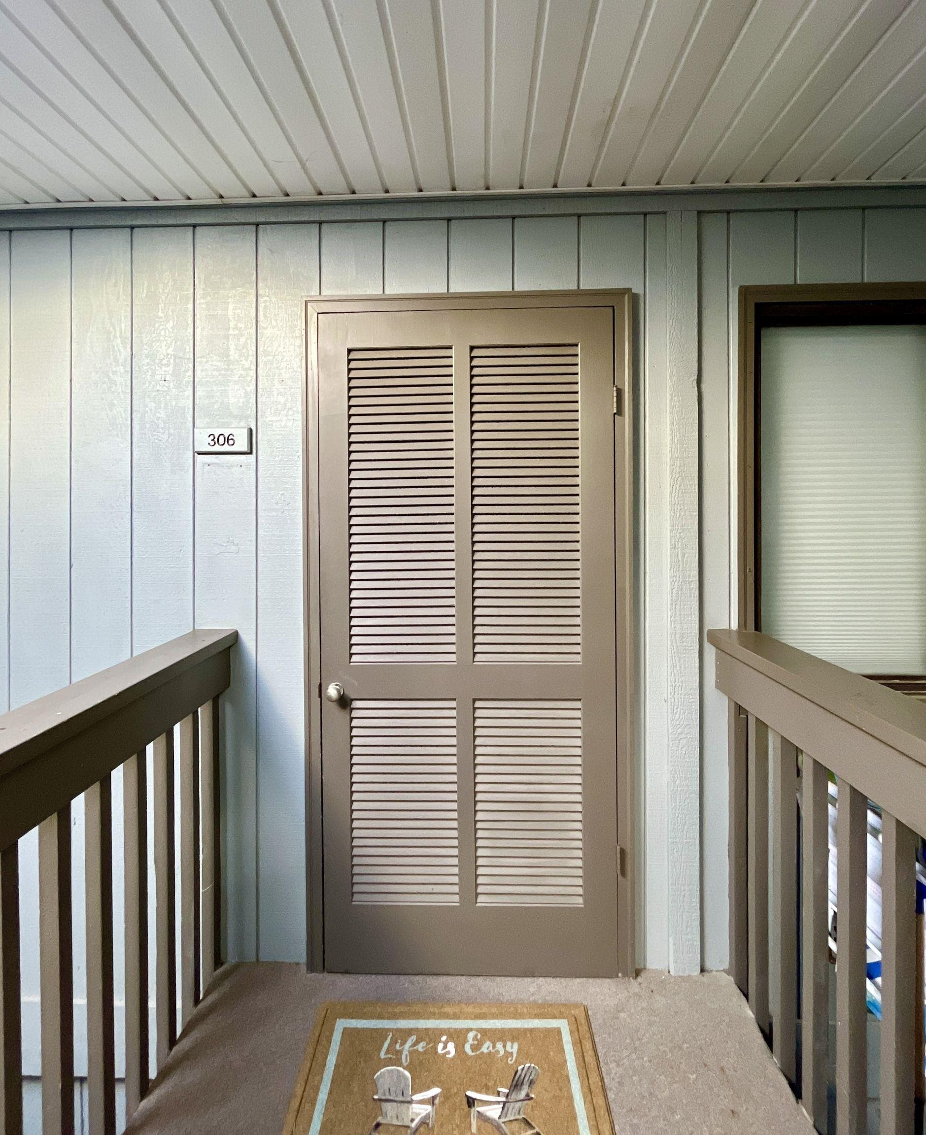9660 Shore Dr. Property Photo 2