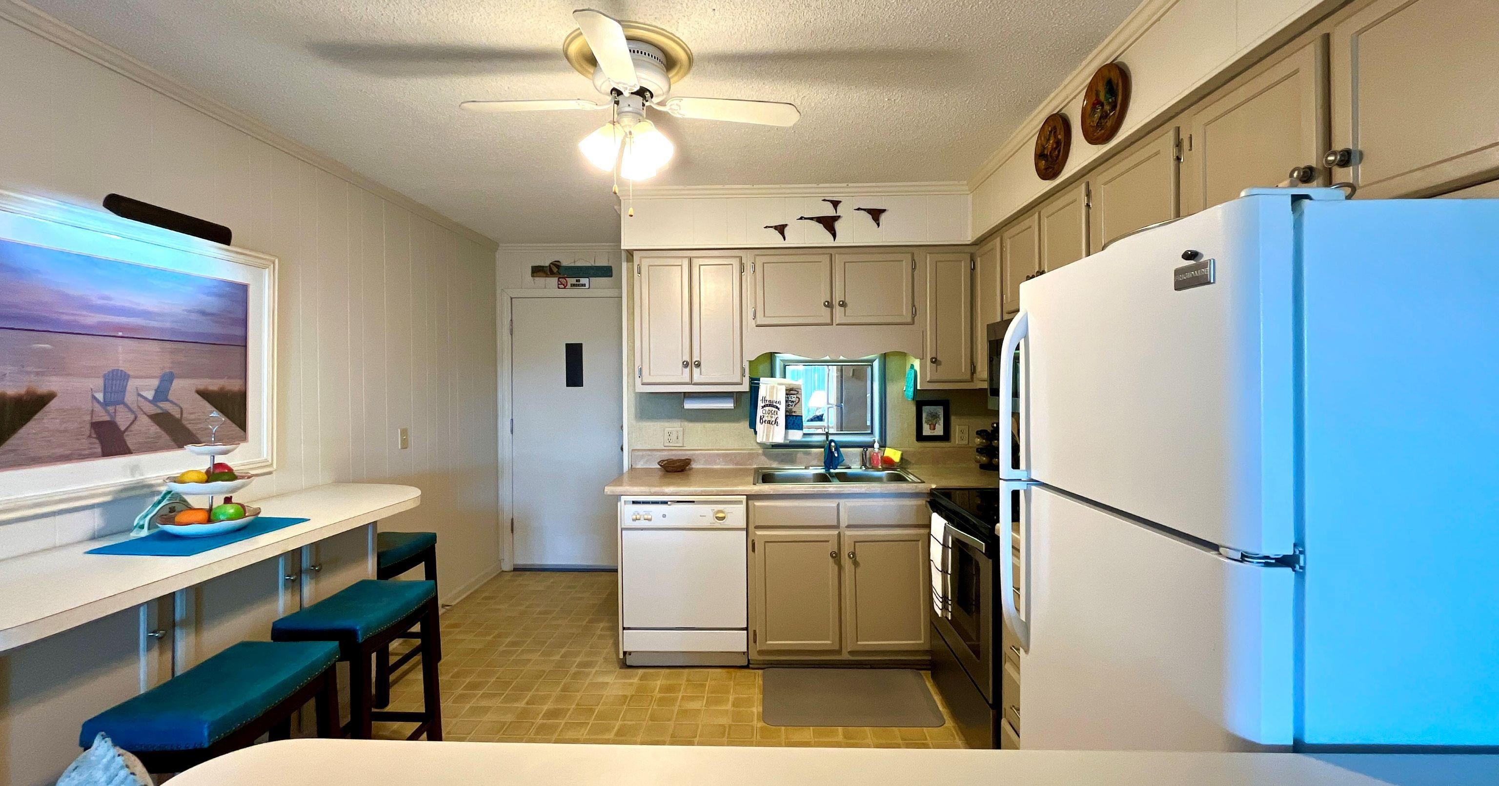 9660 Shore Dr. Property Photo 18