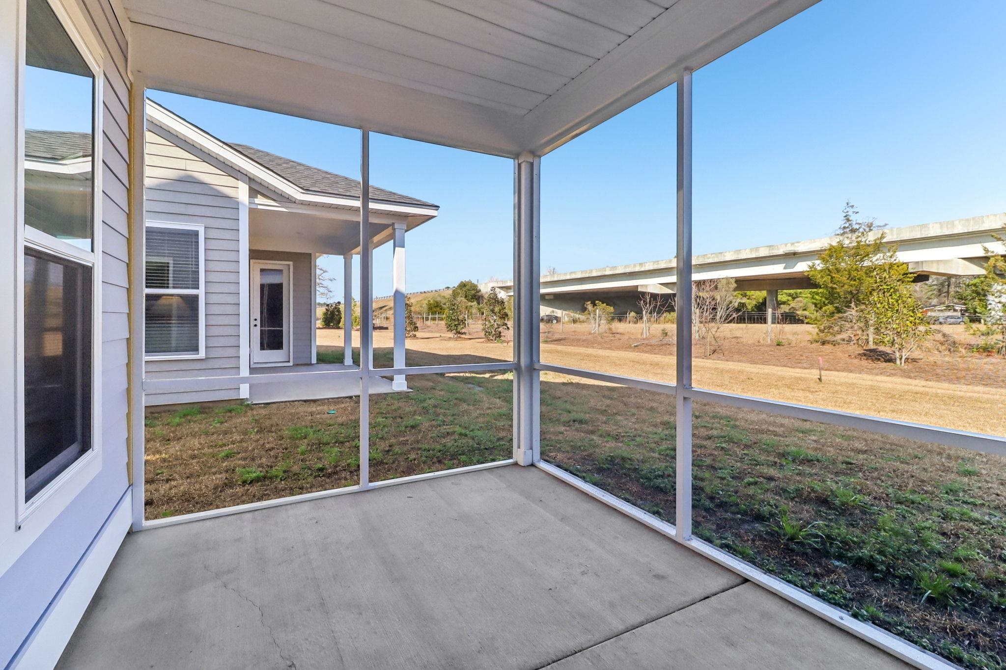561 Waters Edge Dr. Property Photo 16