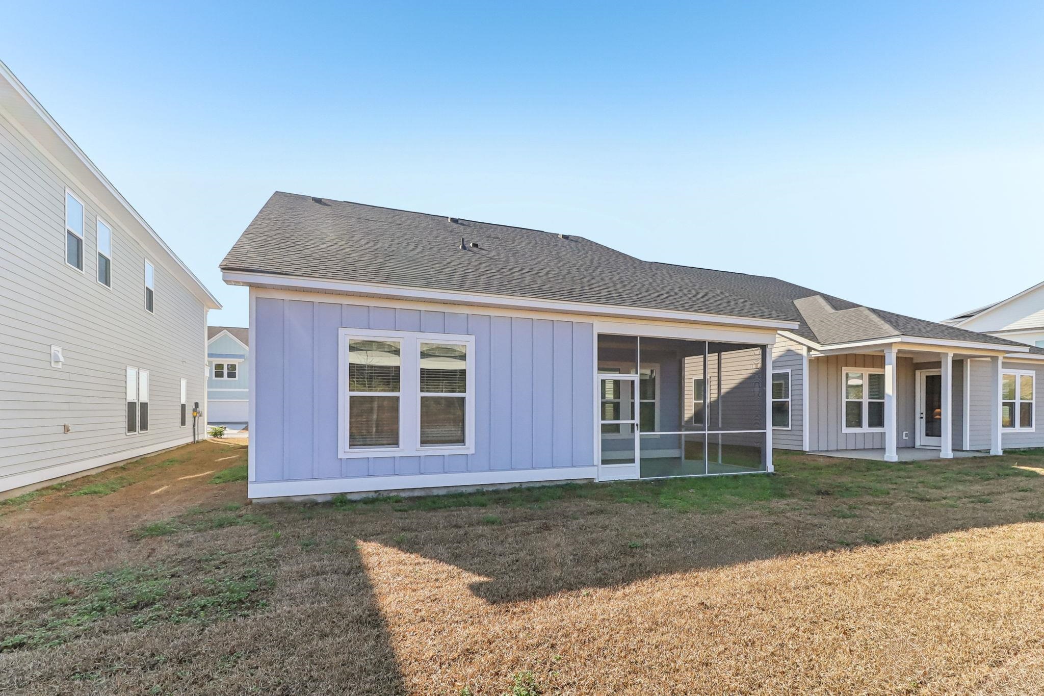 561 Waters Edge Dr. Property Photo 18