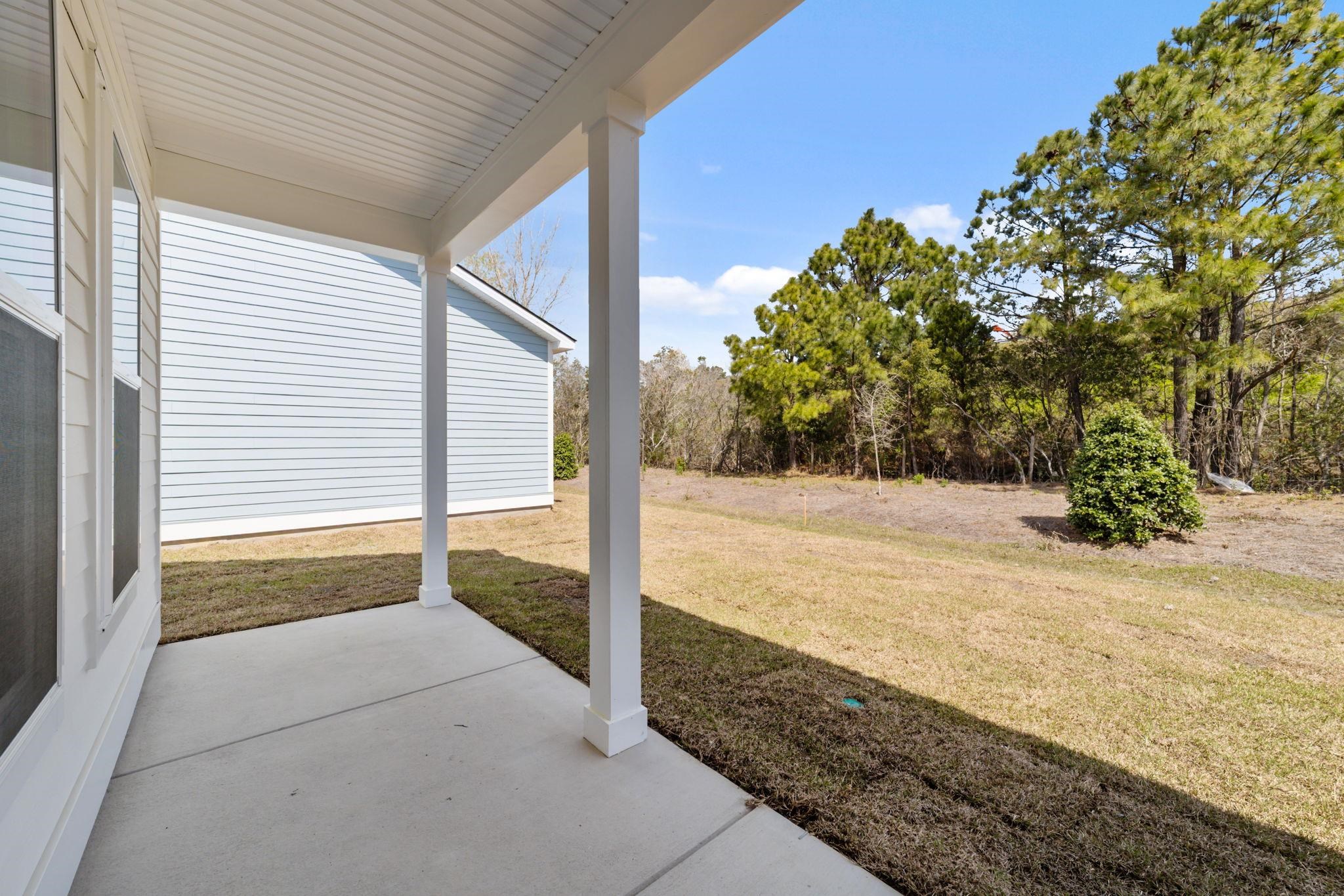 552 Waters Edge Dr. Property Photo 24