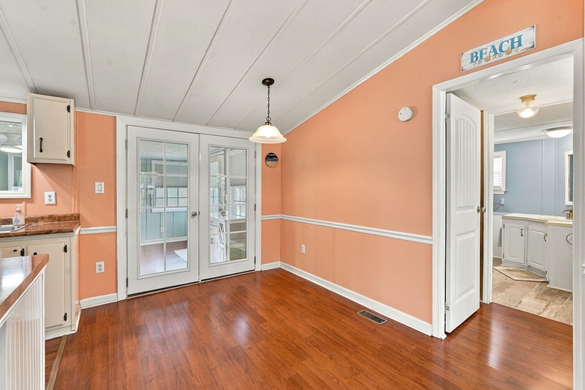 123 Queens Rd. Property Photo 4