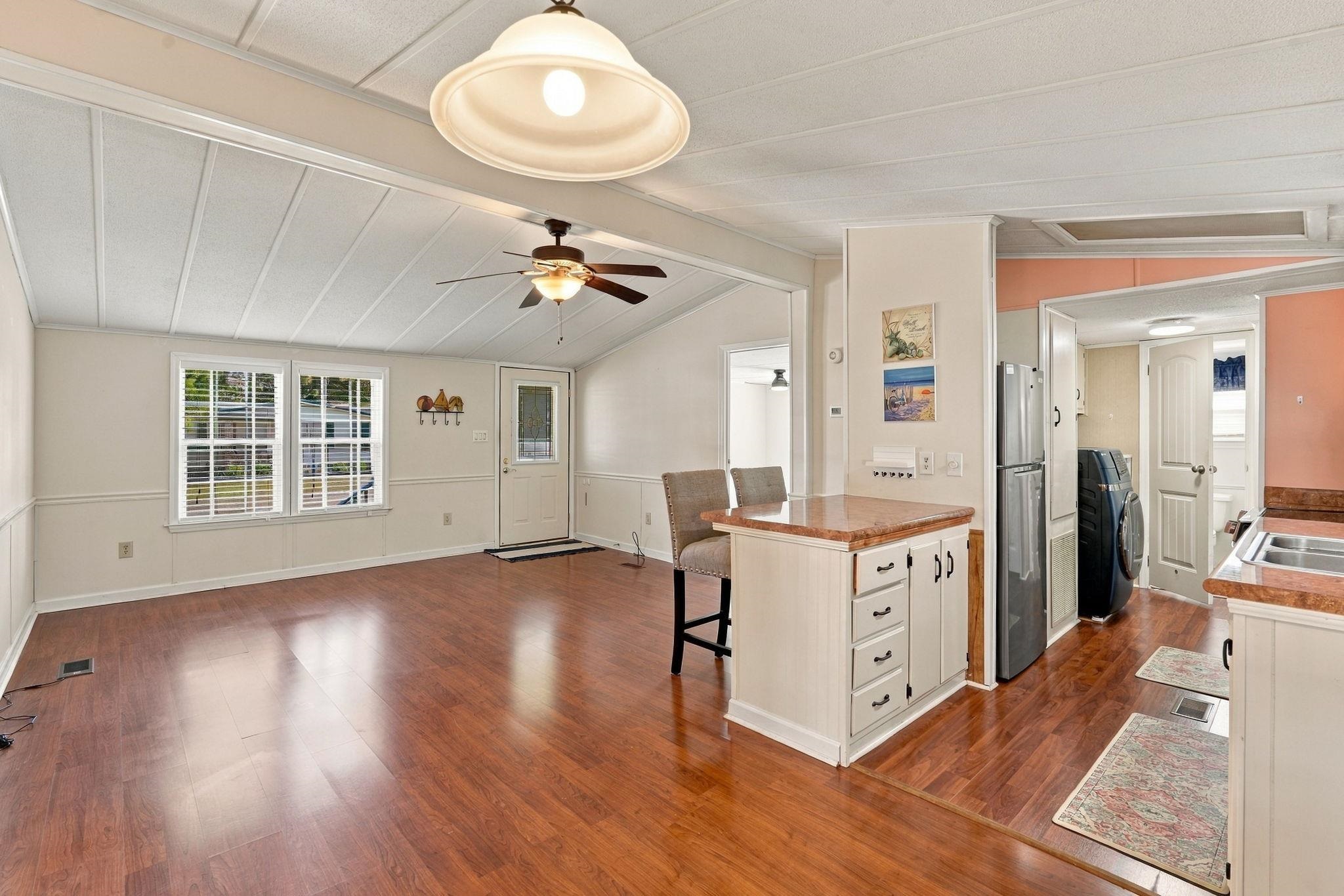 123 Queens Rd. Property Photo 8