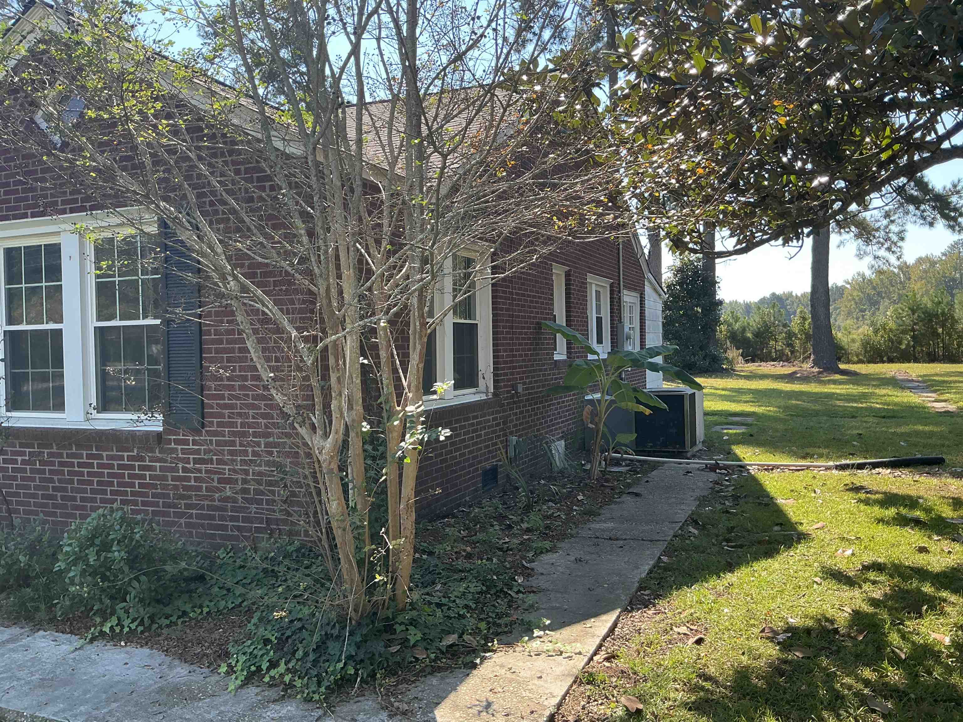 616 E Hampton St. Property Photo 5