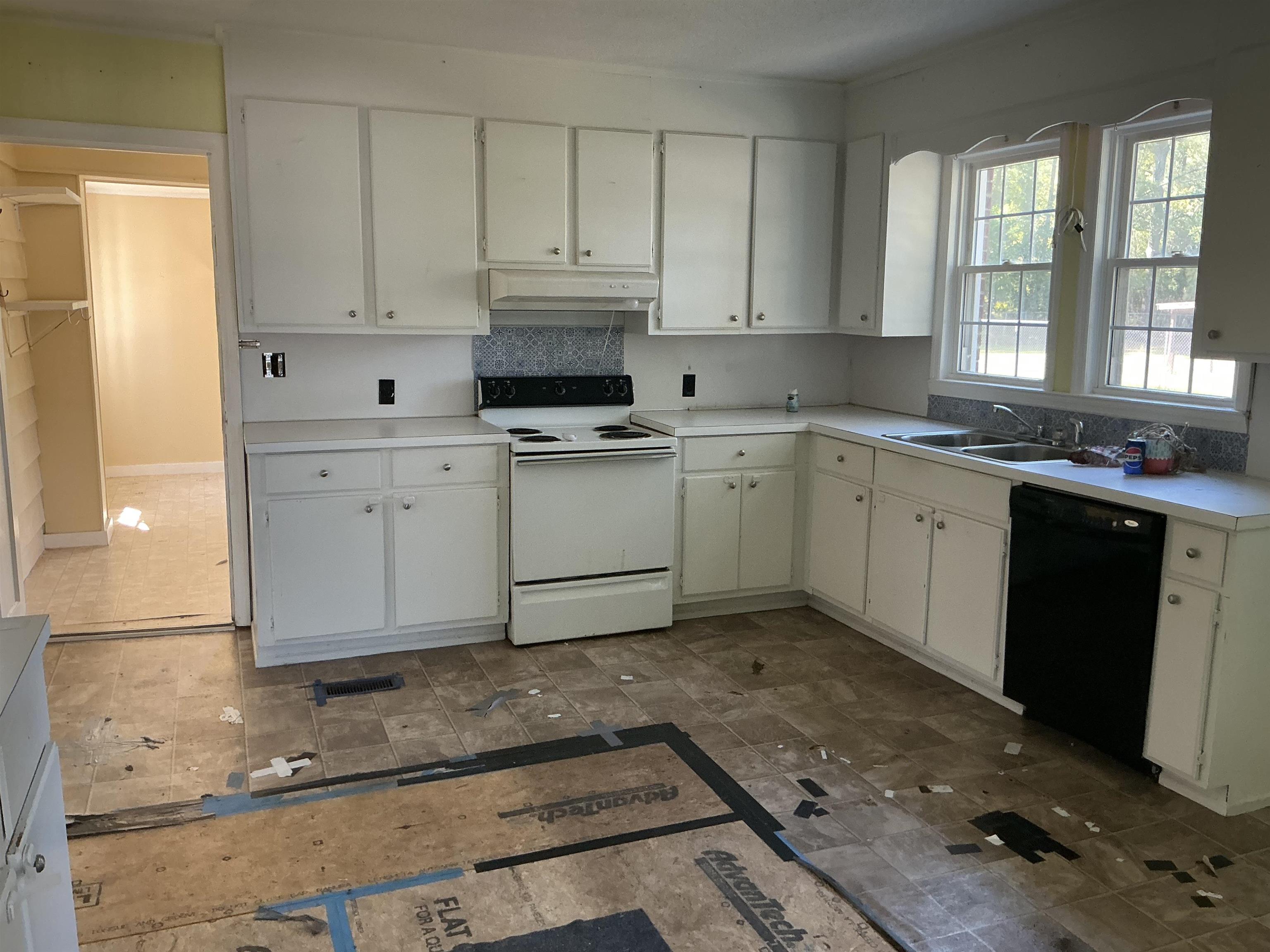 616 E Hampton St. Property Photo 18