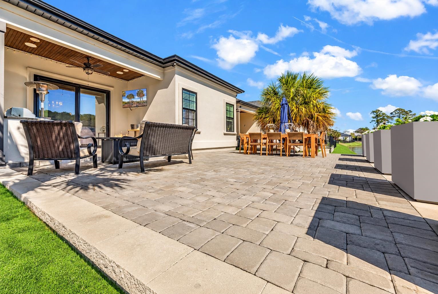 6722 Ocean Breeze Loop Property Photo 38